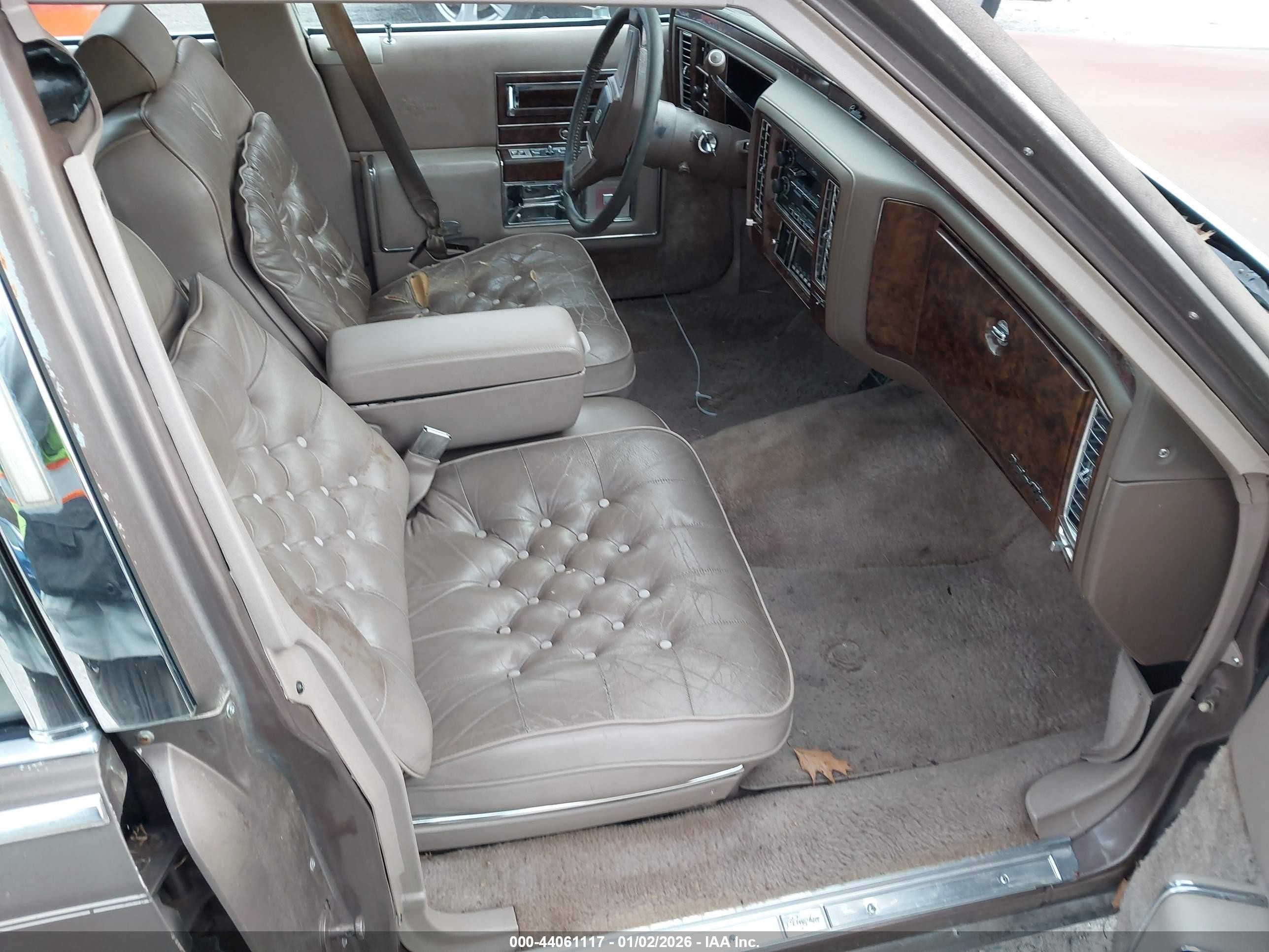 1990 Cadillac Brougham   Brown vin: 1G6DW547XLR717416