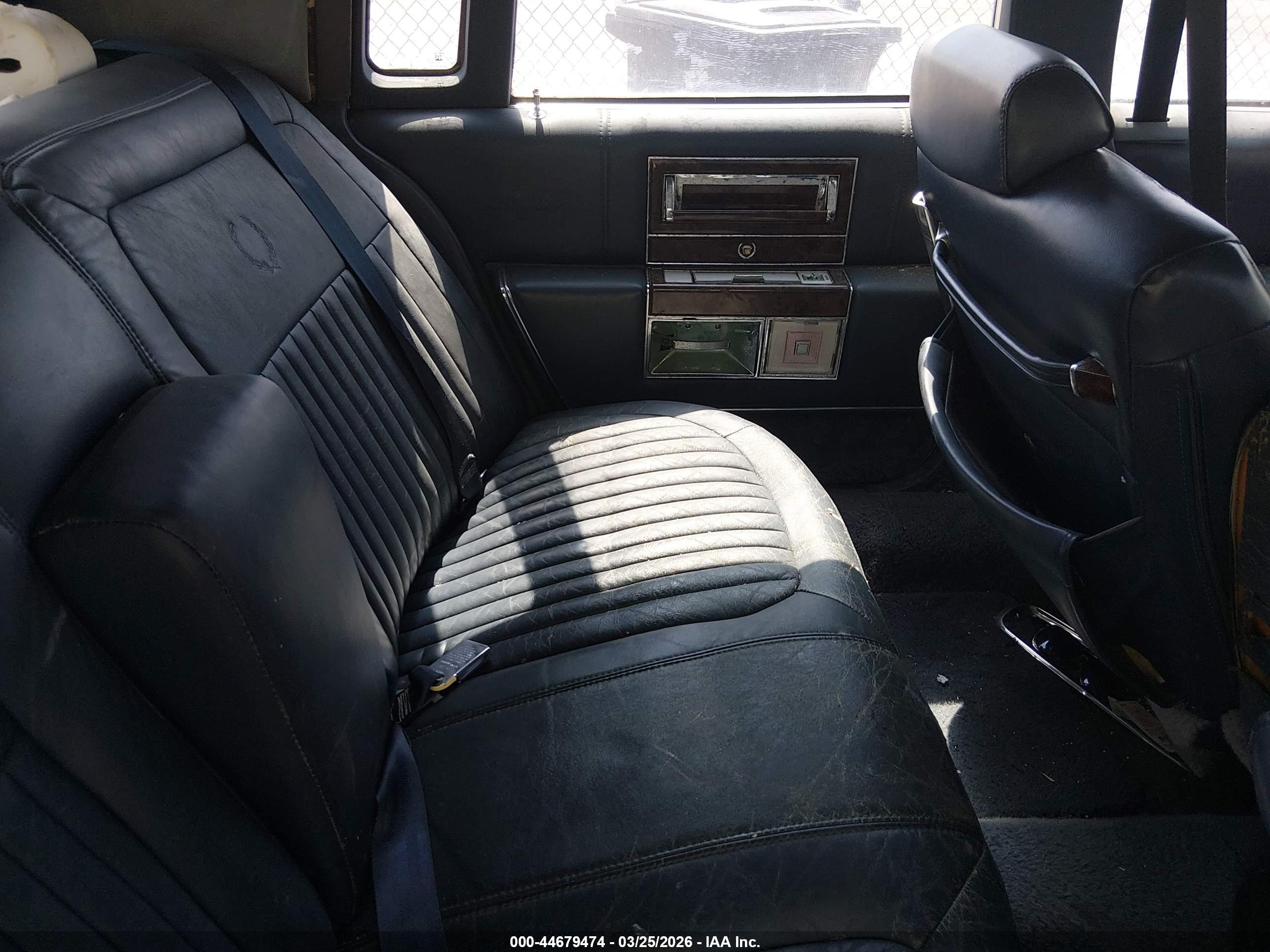1991 Cadillac Brougham   Black vin: 1G6DW54E5MR714018