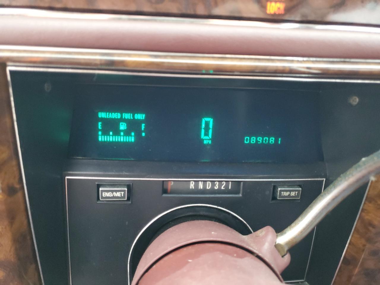 1990 Cadillac Brougham Белый vin: 1G6DW54Y3LR703463
