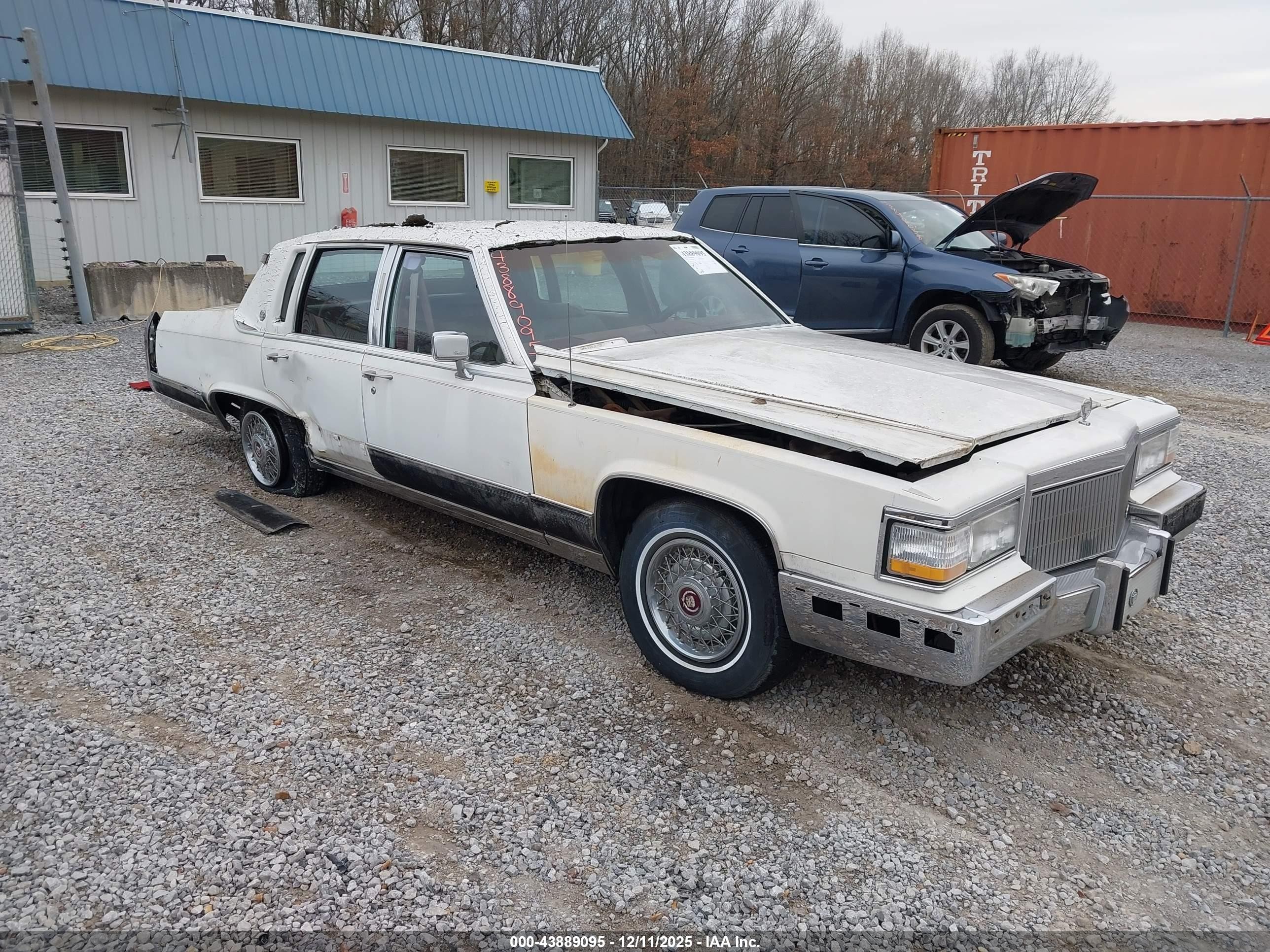 1990 Cadillac Brougham   Белый vin: 1G6DW54Y4LR723270