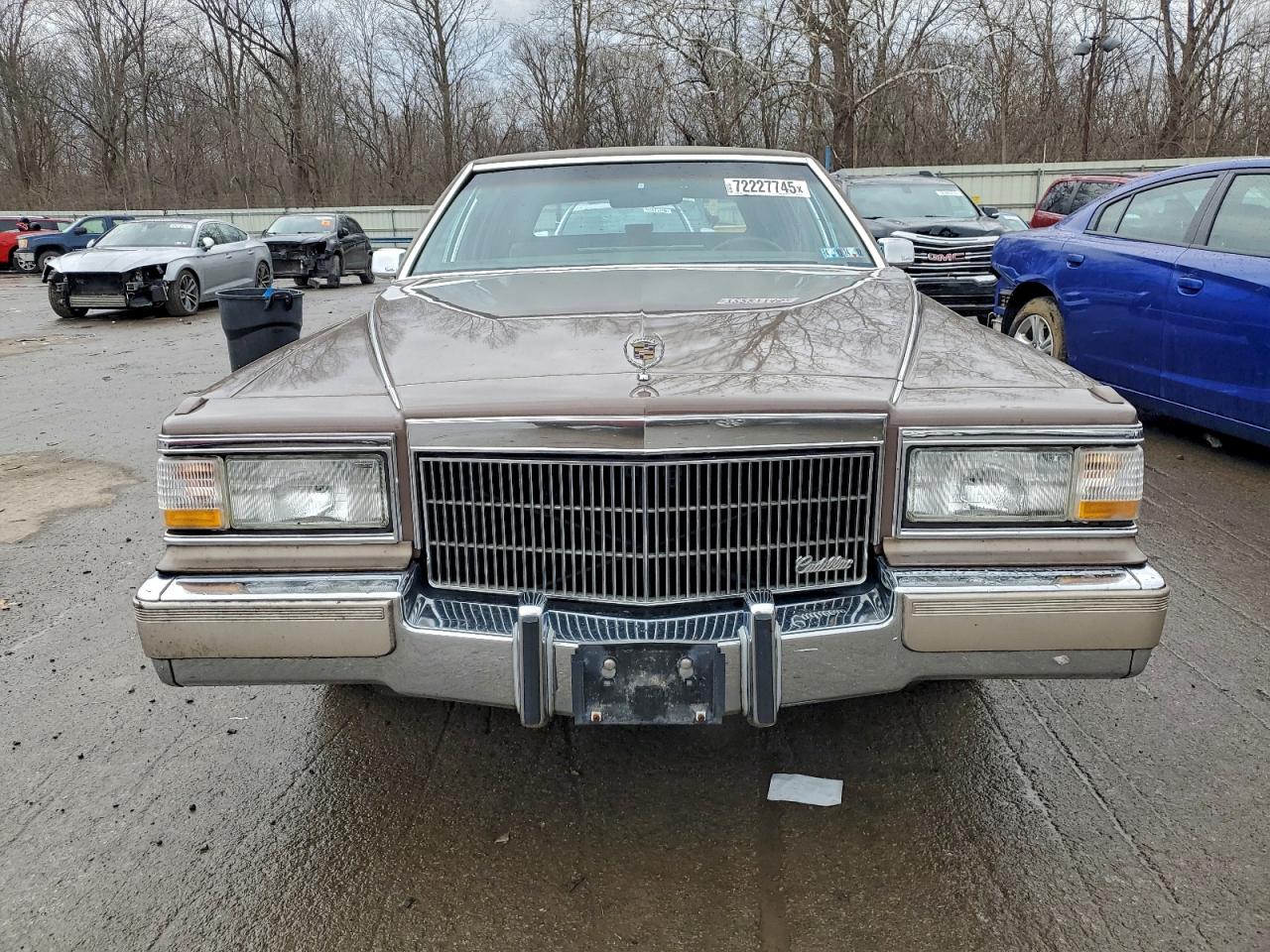 1990 Cadillac Brougham Brown vin: 1G6DW54Y9LR732496