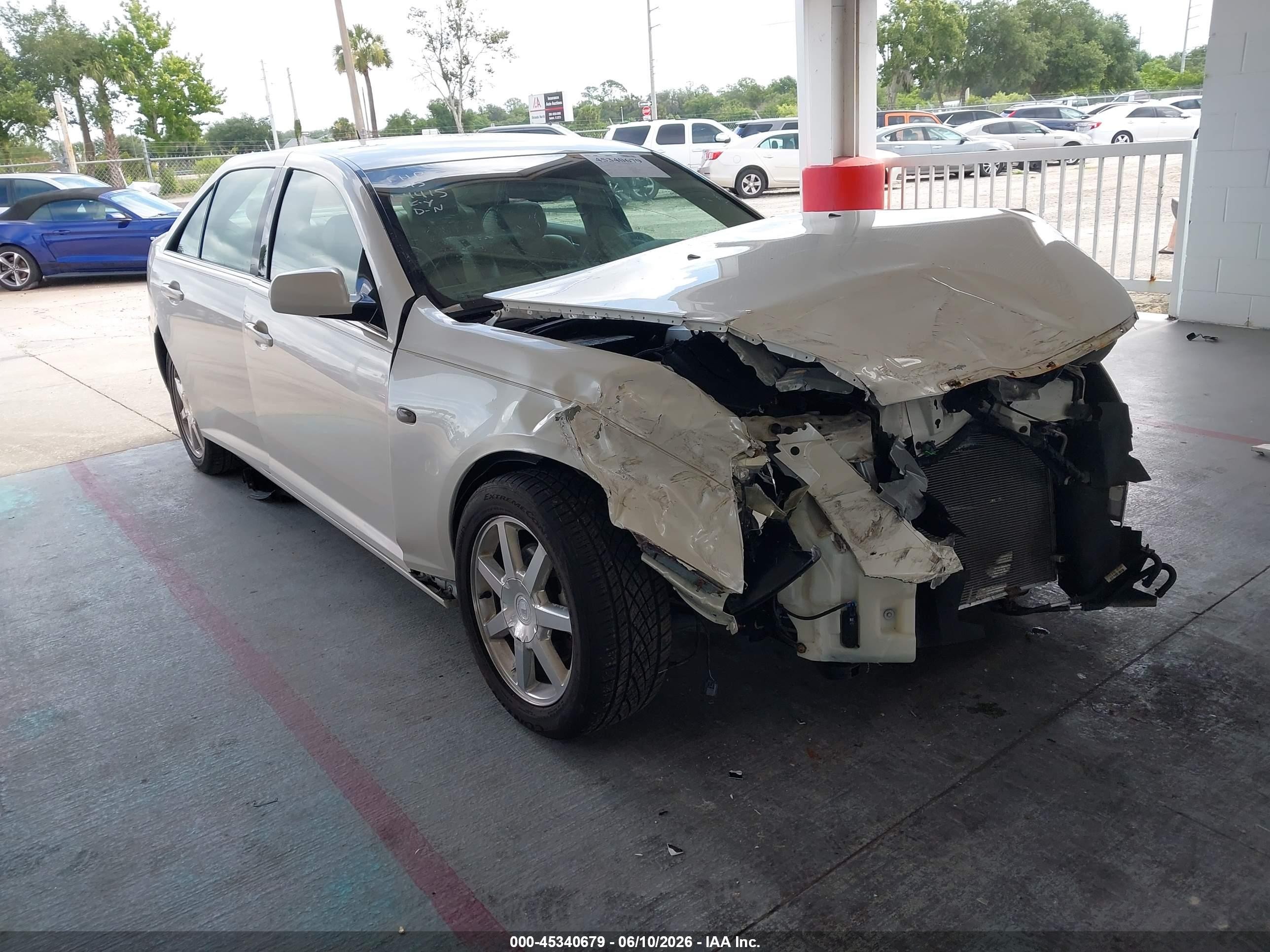 2005 Cadillac Sts V6 White vin: 1G6DW677050236101
