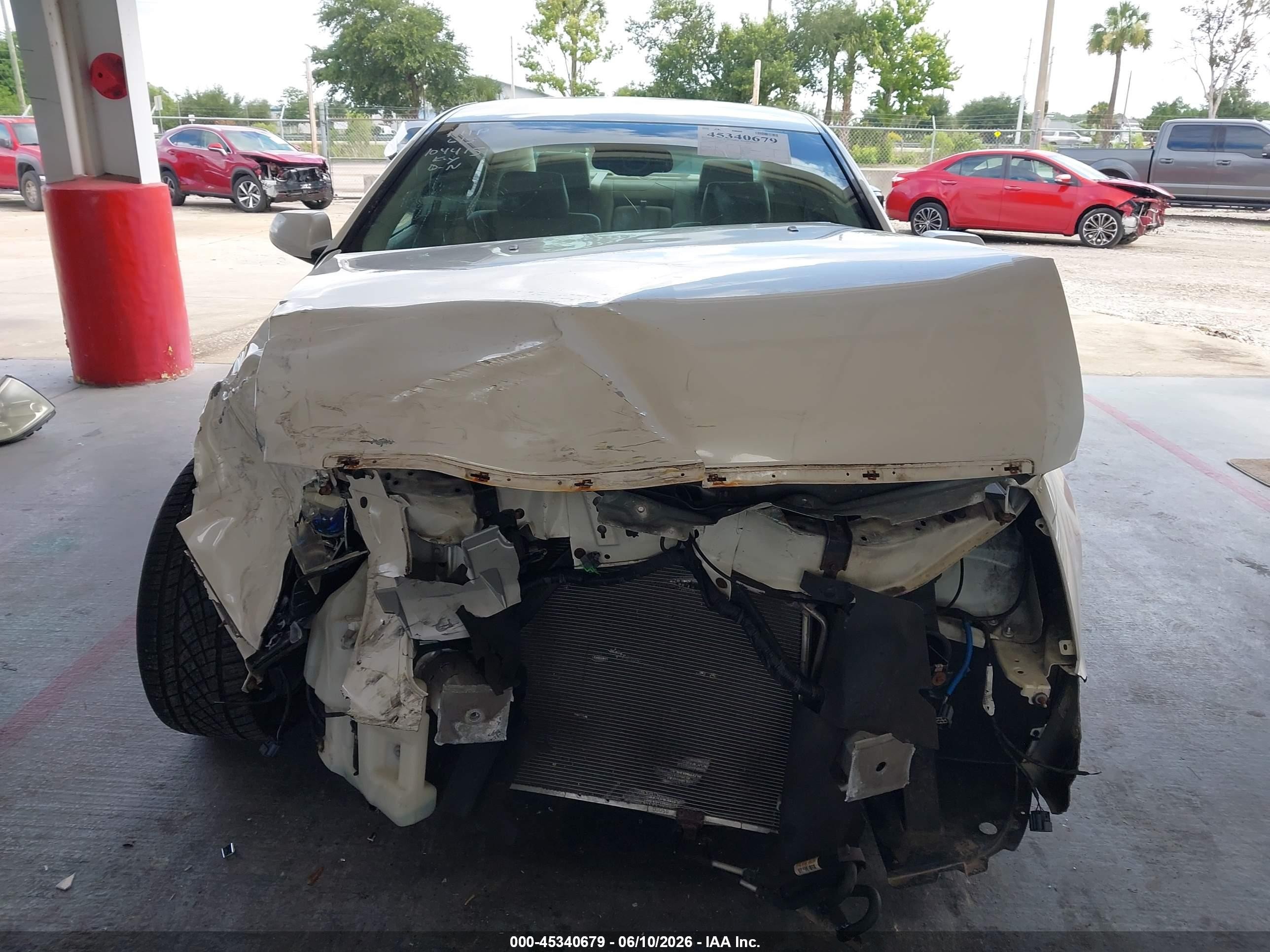 2005 Cadillac Sts V6 White vin: 1G6DW677050236101