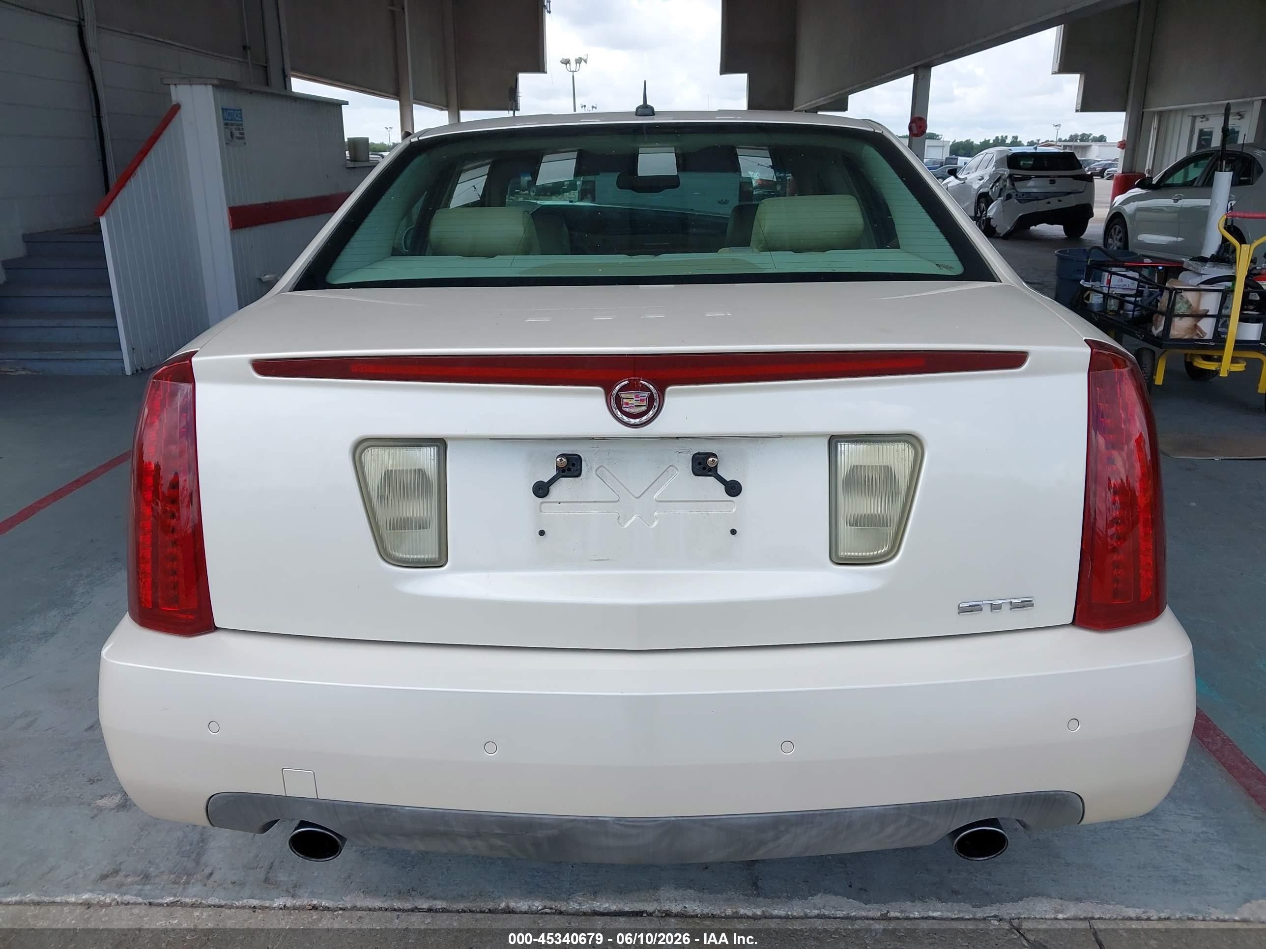 2005 Cadillac Sts V6 White vin: 1G6DW677050236101
