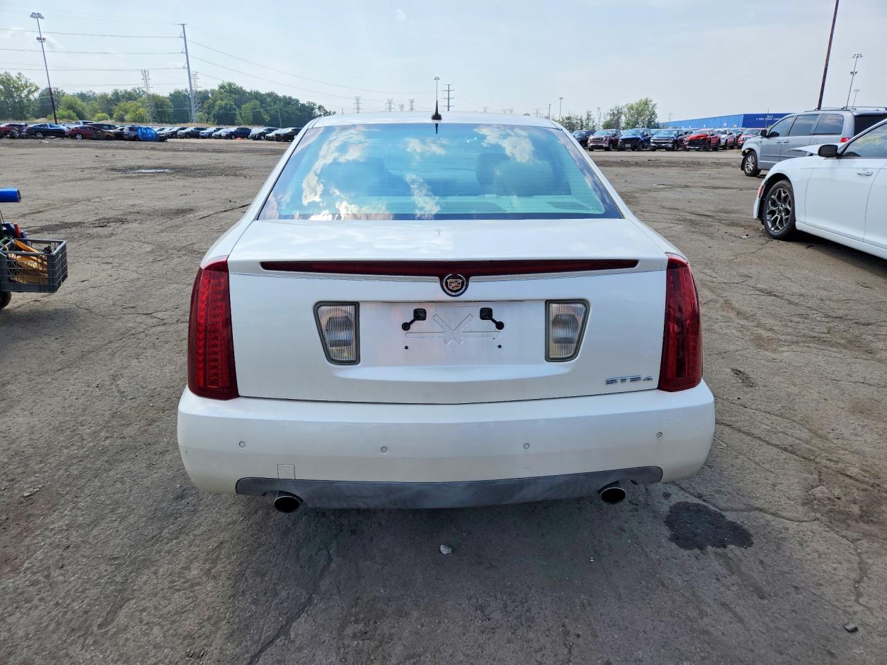 2006 Cadillac Sts White vin: 1G6DW677060220370