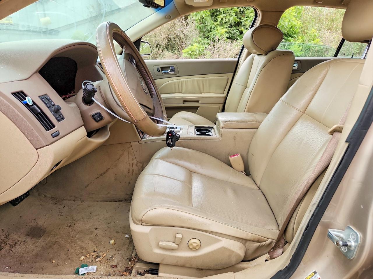 2005 Cadillac Sts Tan vin: 1G6DW677250180579