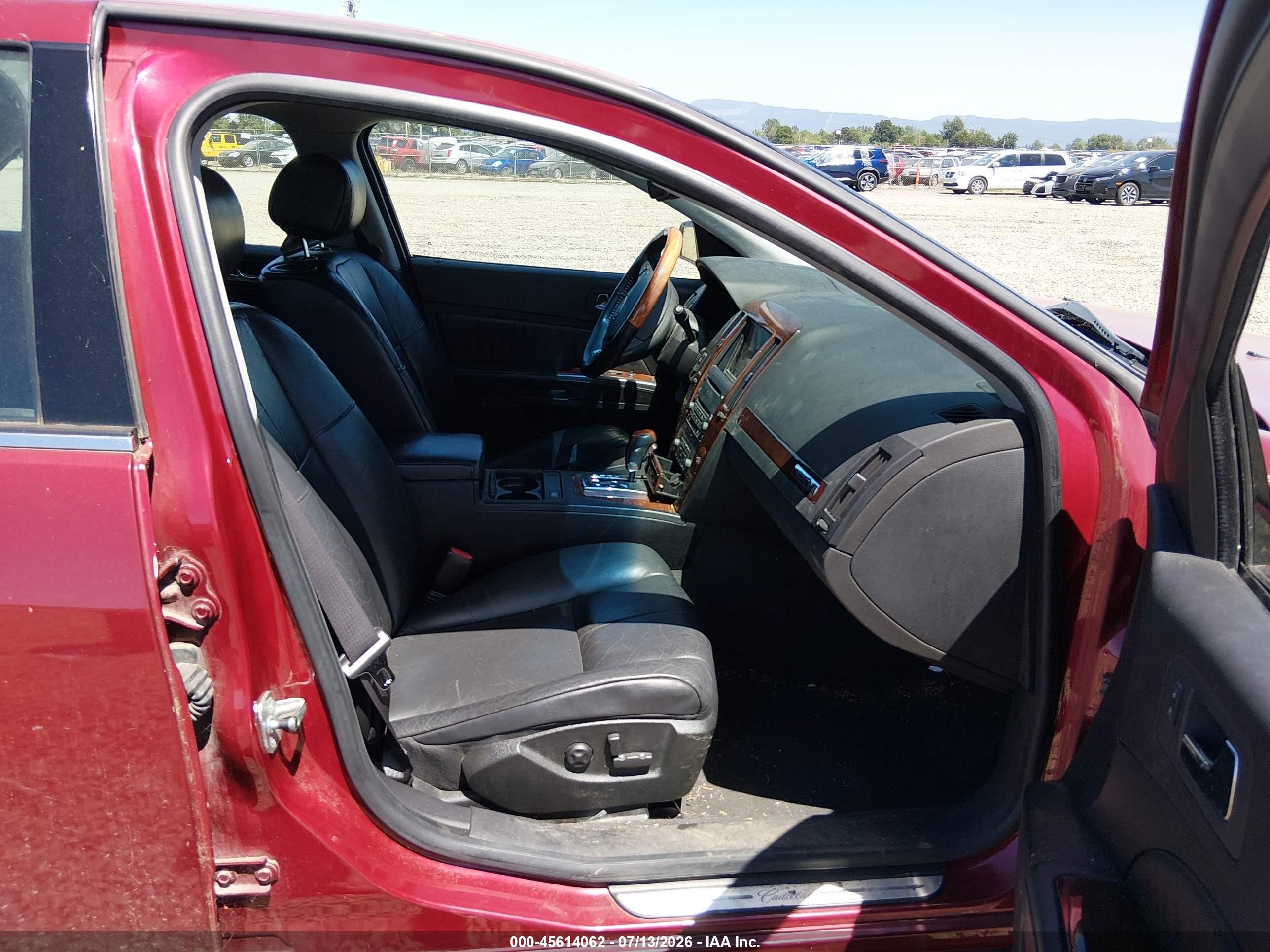 2005 Cadillac Sts V6 Red vin: 1G6DW677350166688