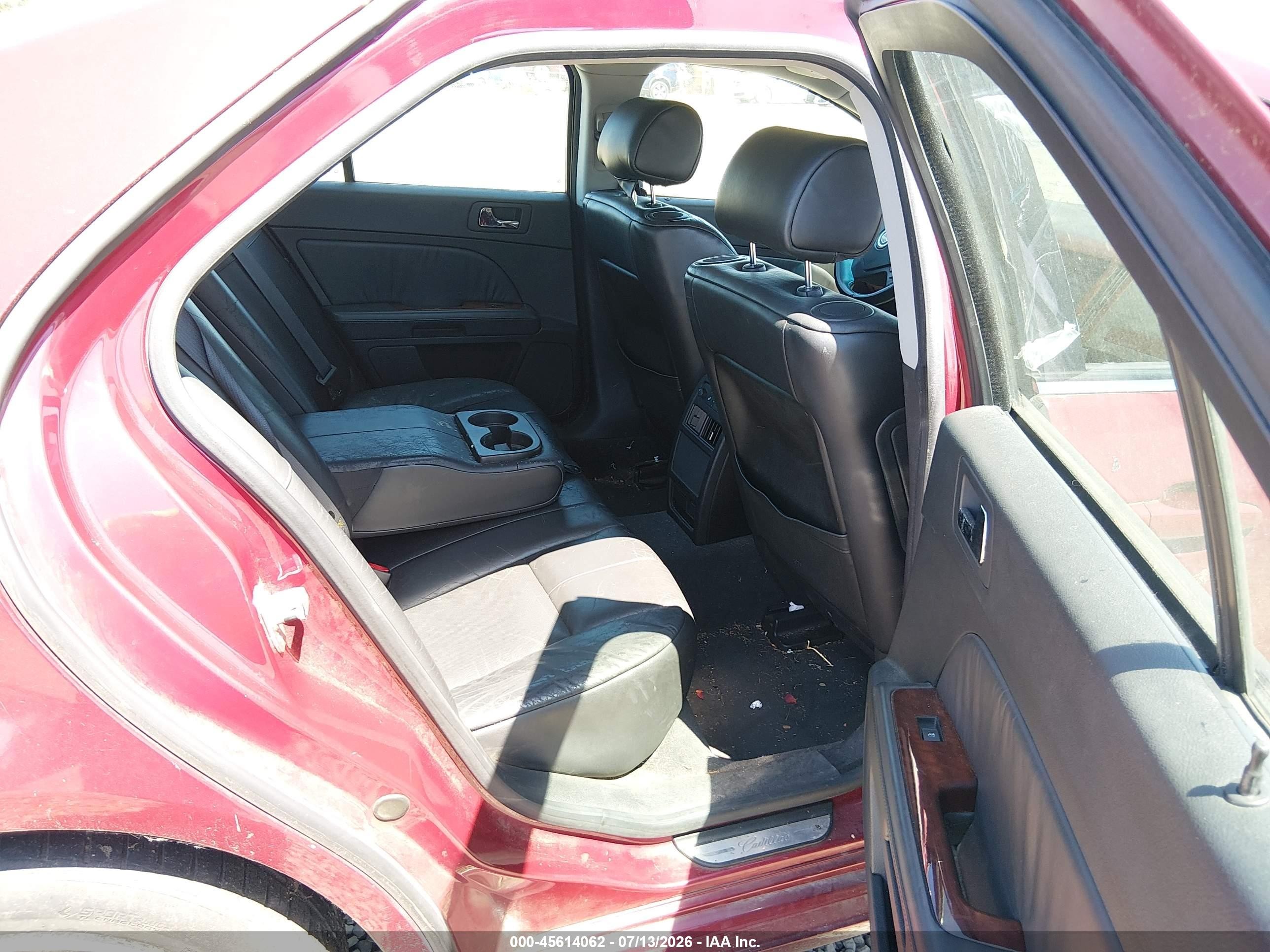 2005 Cadillac Sts V6 Red vin: 1G6DW677350166688
