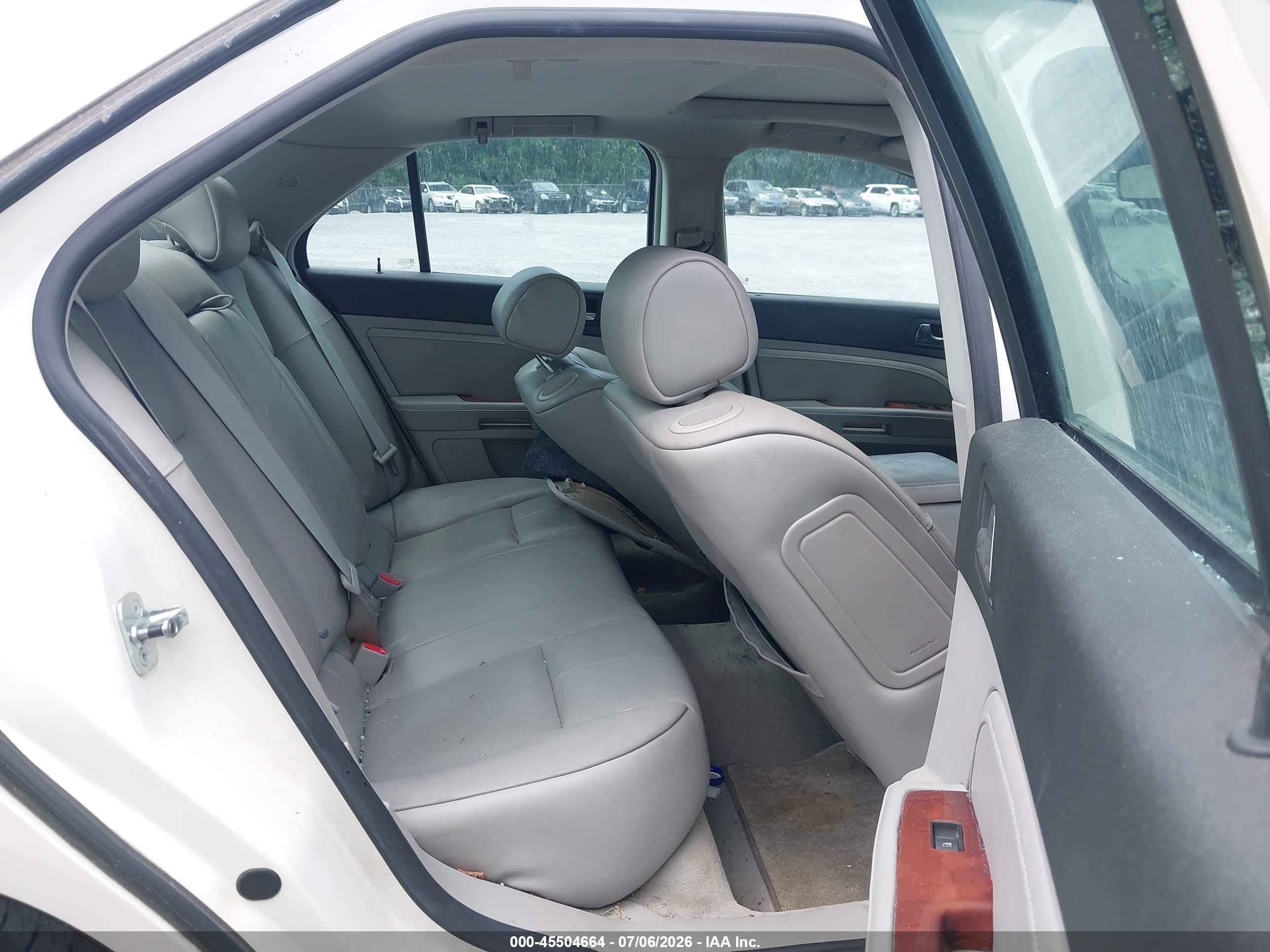 2007 Cadillac Sts V6 White vin: 1G6DW677870192741