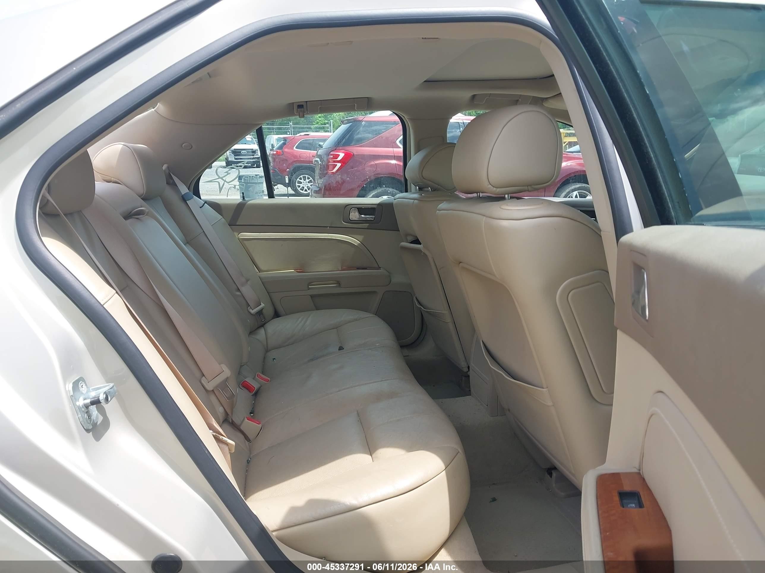 2007 Cadillac Sts V6 Gold vin: 1G6DW677X70153004