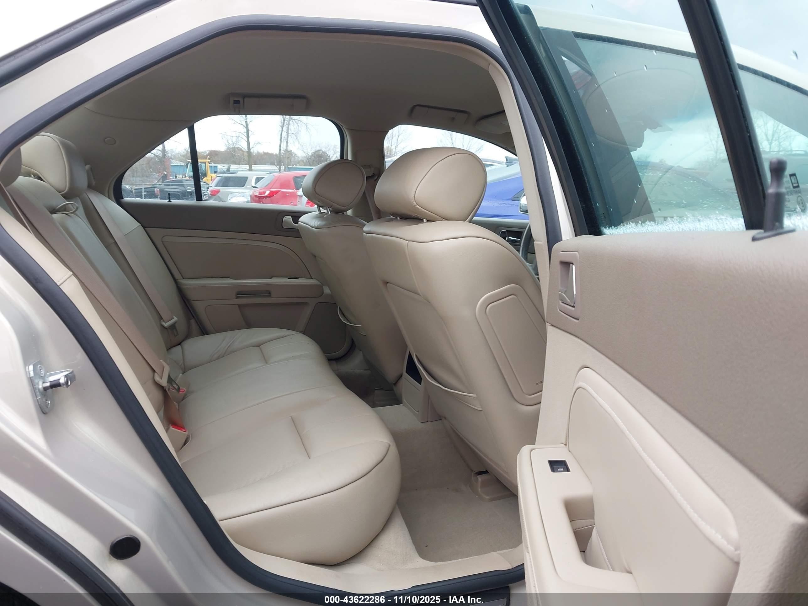 2007 Cadillac Sts V6 Tan vin: 1G6DW677X70158946