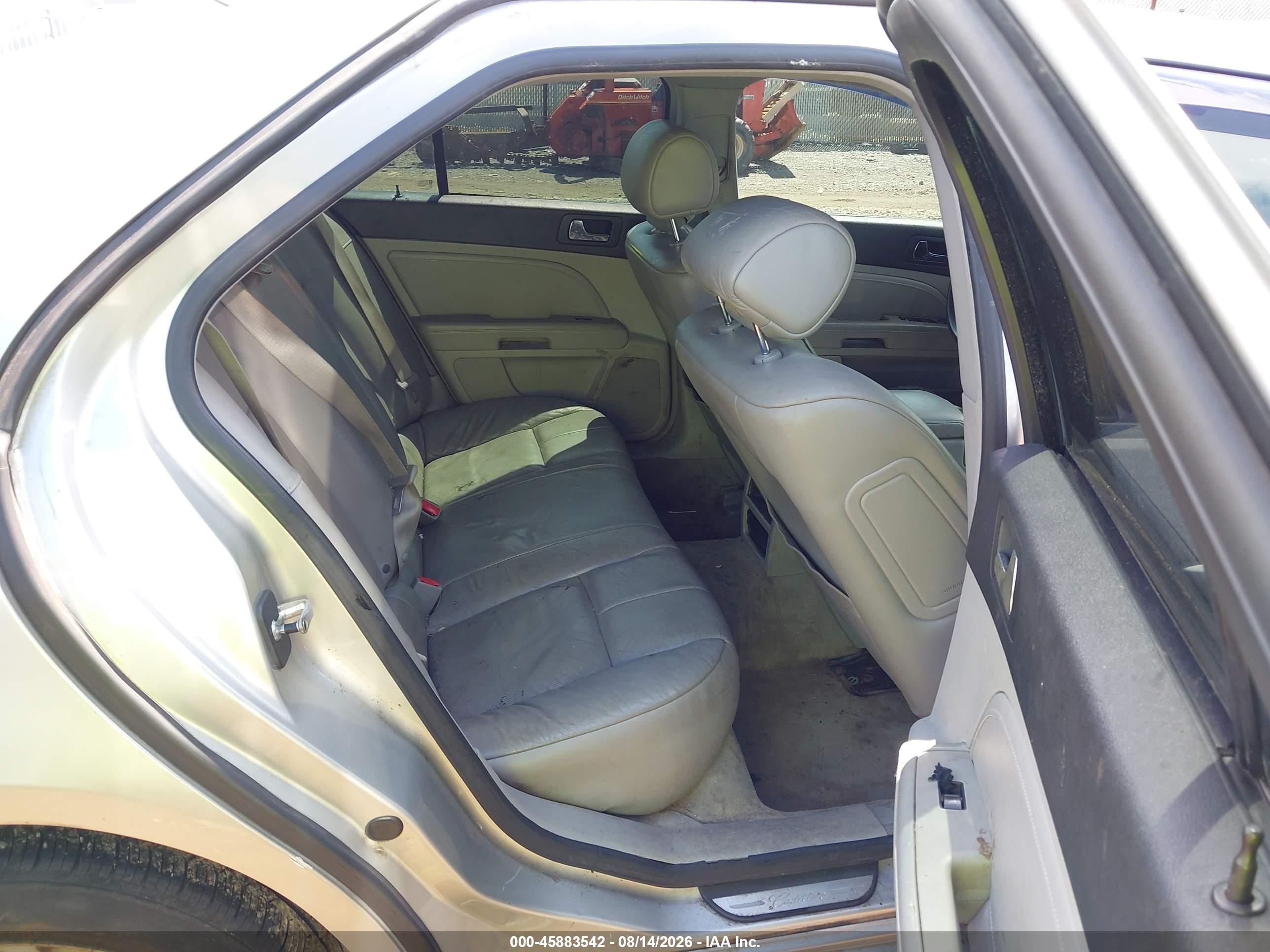 2008 Cadillac Sts Rwd W/1sa Silver vin: 1G6DW67V680105466