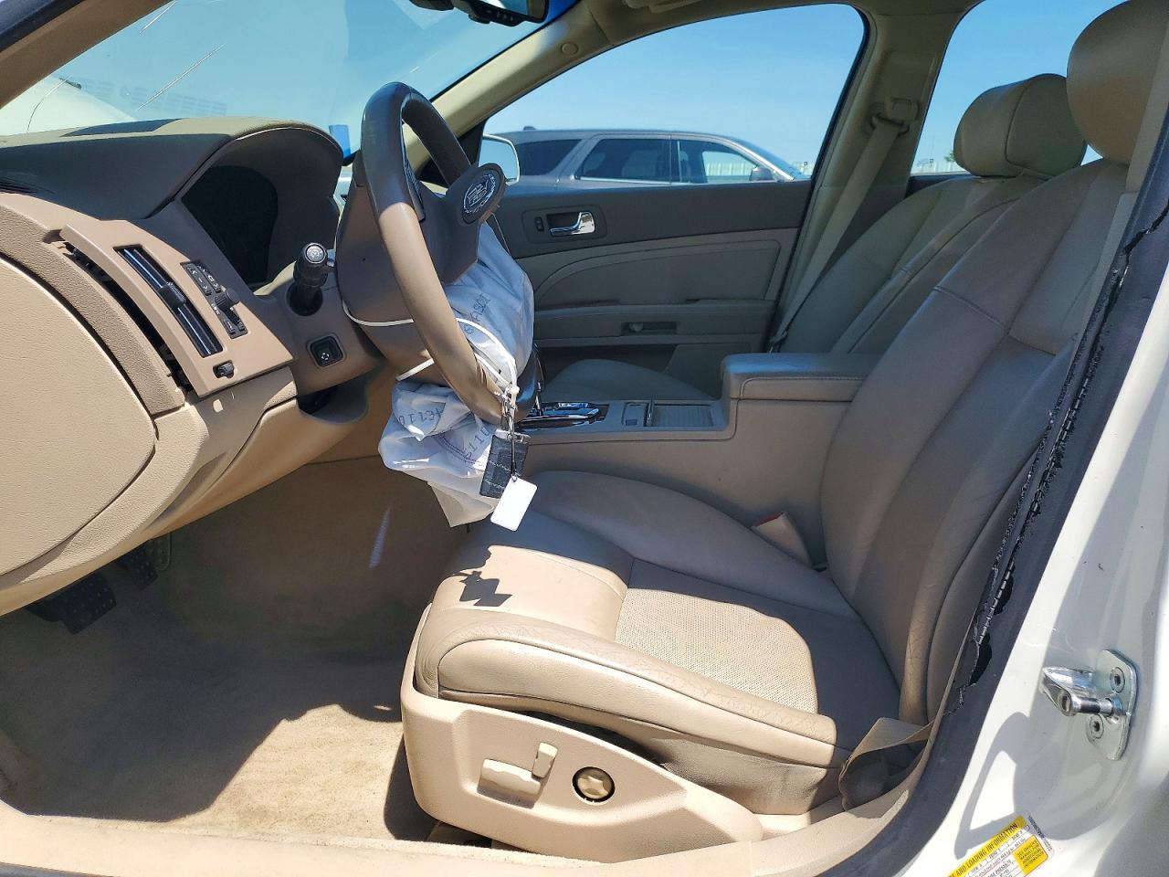 2008 Cadillac Sts White vin: 1G6DW67VX80105373