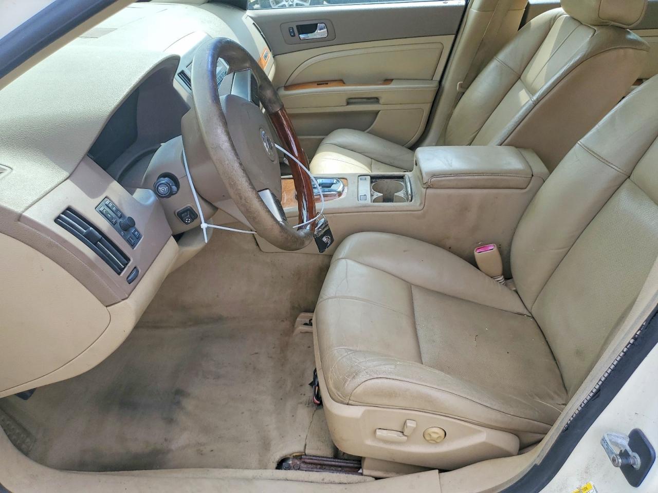 2008 Cadillac Sts Белый vin: 1G6DW67VX80186584