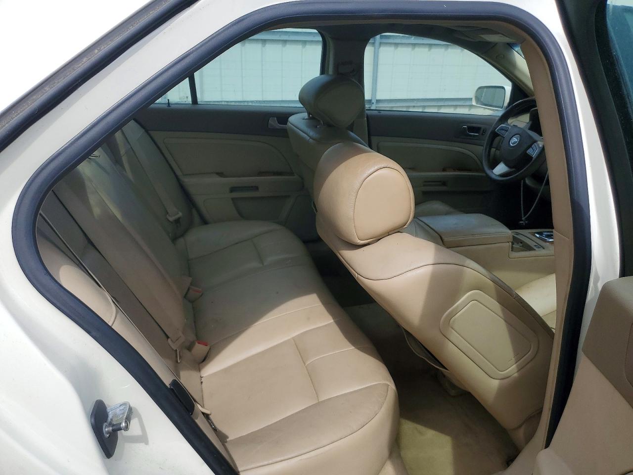 2008 Cadillac Sts Белый vin: 1G6DW67VX80186584