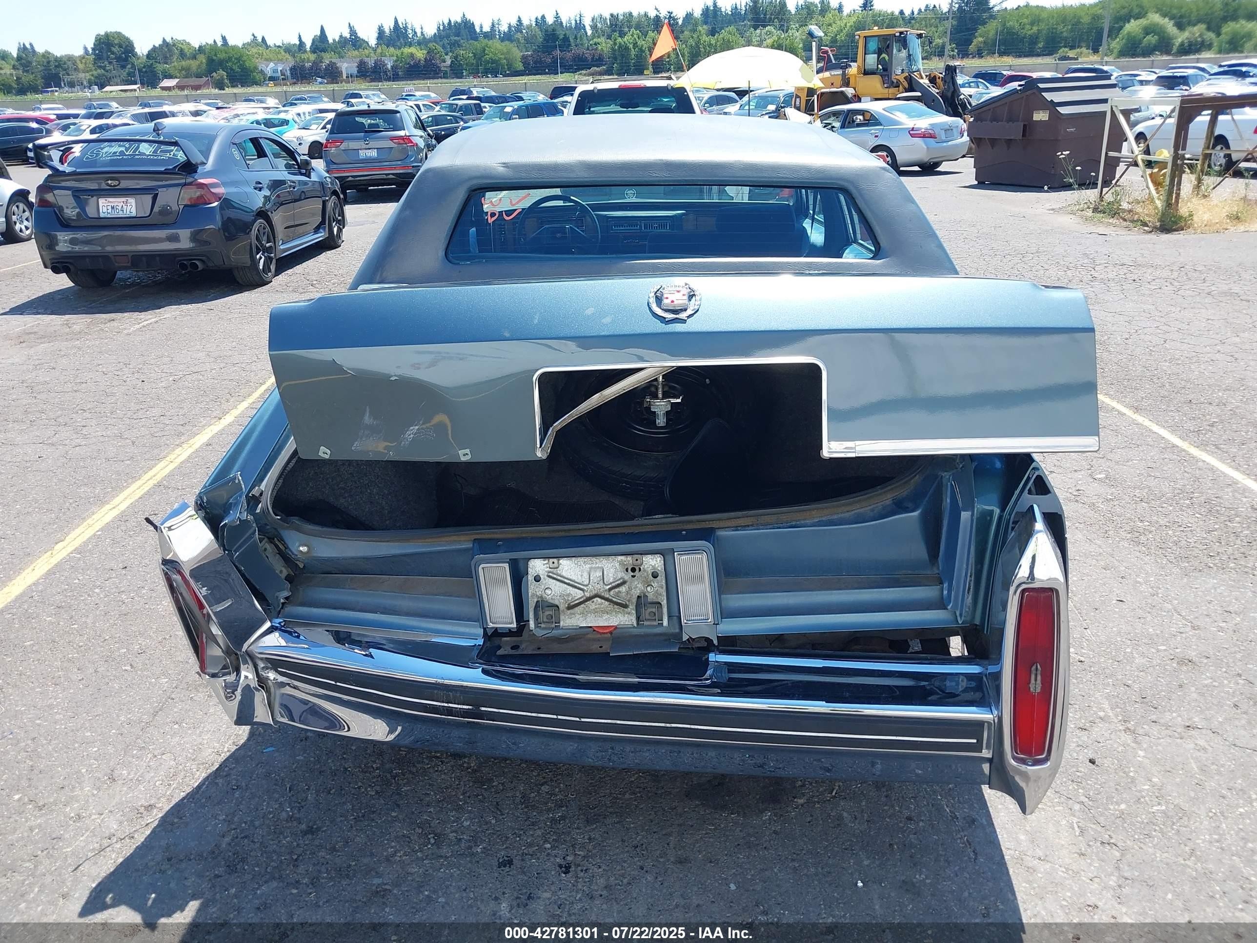 1985 Cadillac Fleetwood Brougham Light Blue vin: 1G6DW6985F9710496