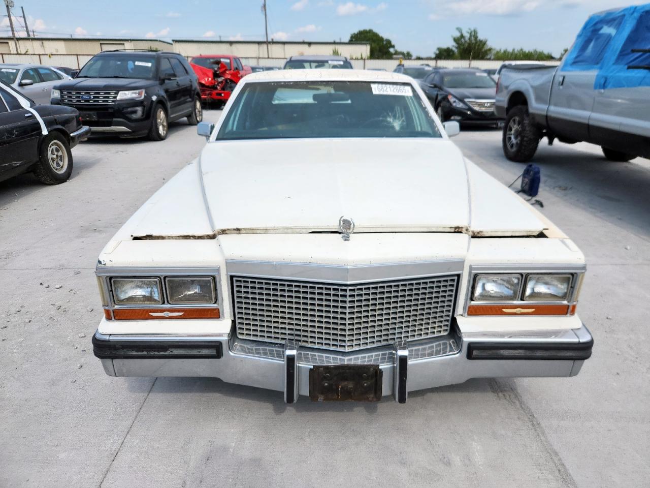 1986 Cadillac Fleetwood Brougham White vin: 1G6DW69Y5G9735027