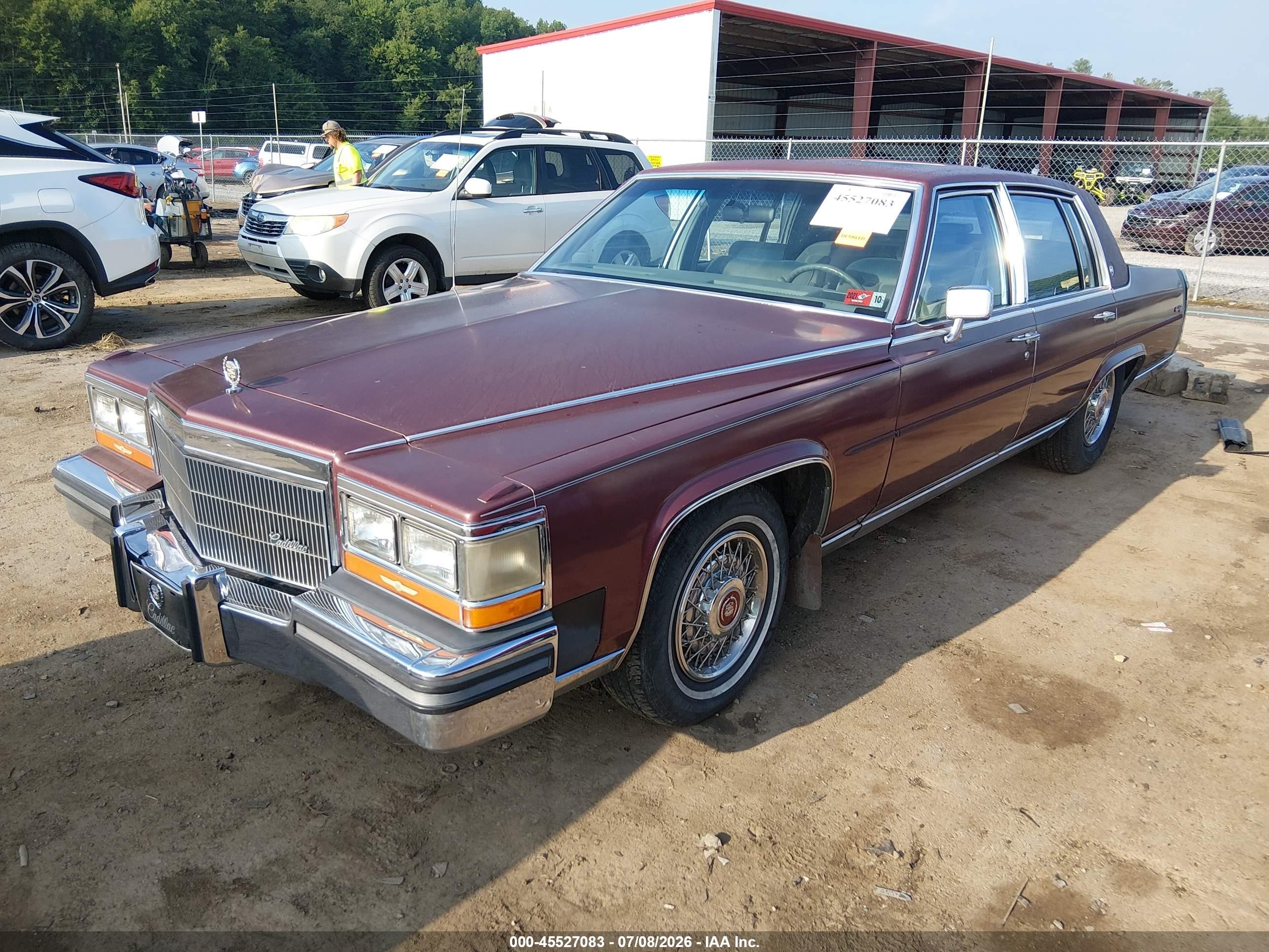 1986 Cadillac Fleetwood Brougham Purple vin: 1G6DW69Y6G9739491