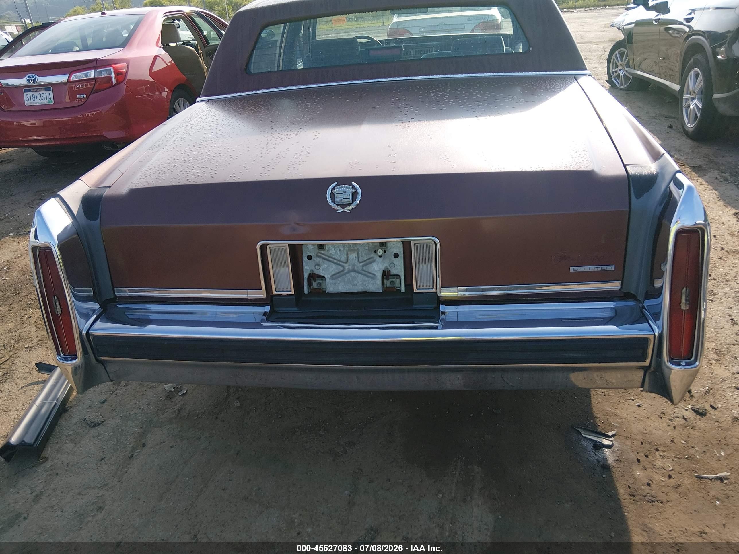 1986 Cadillac Fleetwood Brougham Purple vin: 1G6DW69Y6G9739491