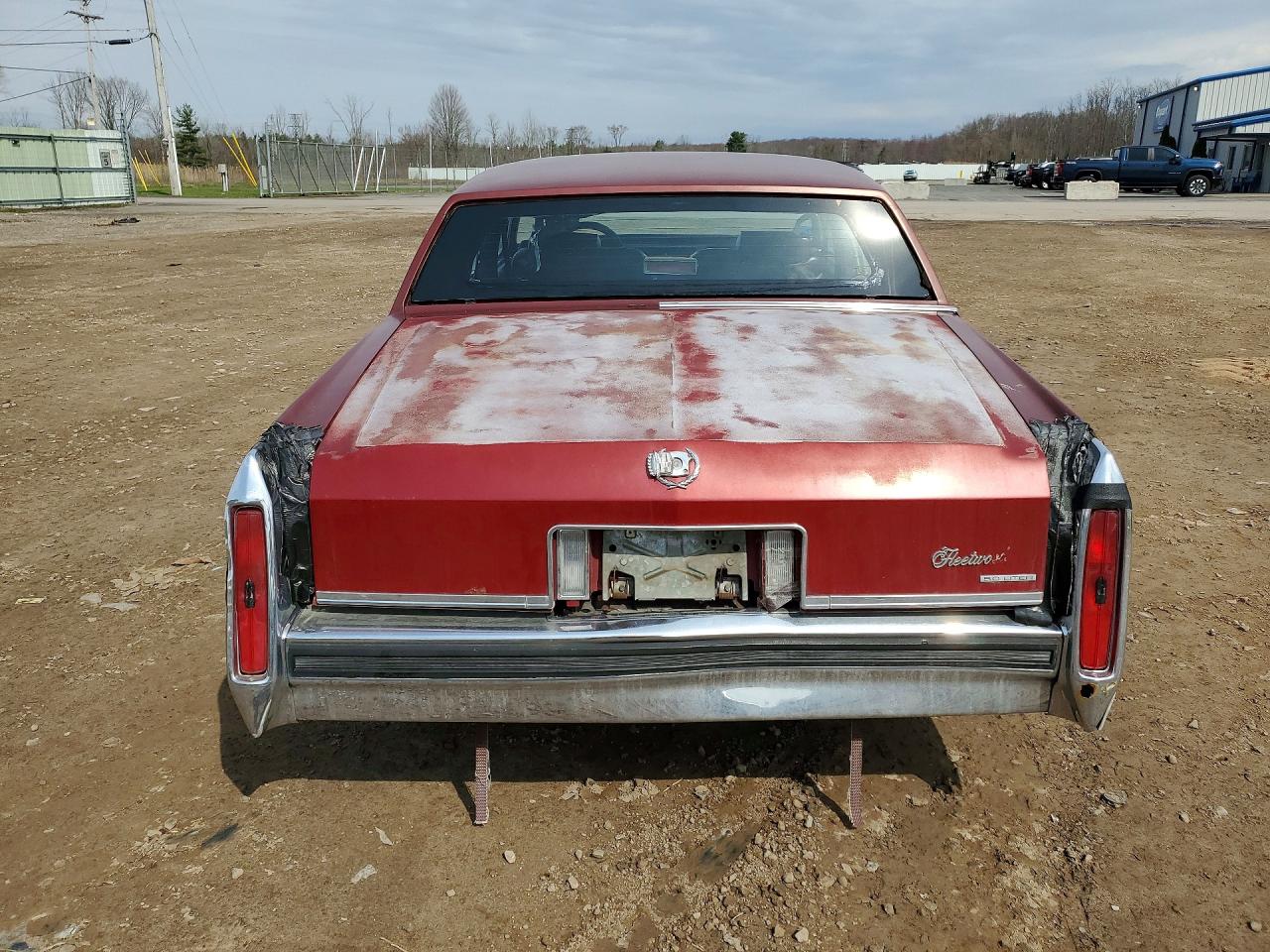 1986 Cadillac Fleetwood Brougham Maroon vin: 1G6DW69YXG9739087