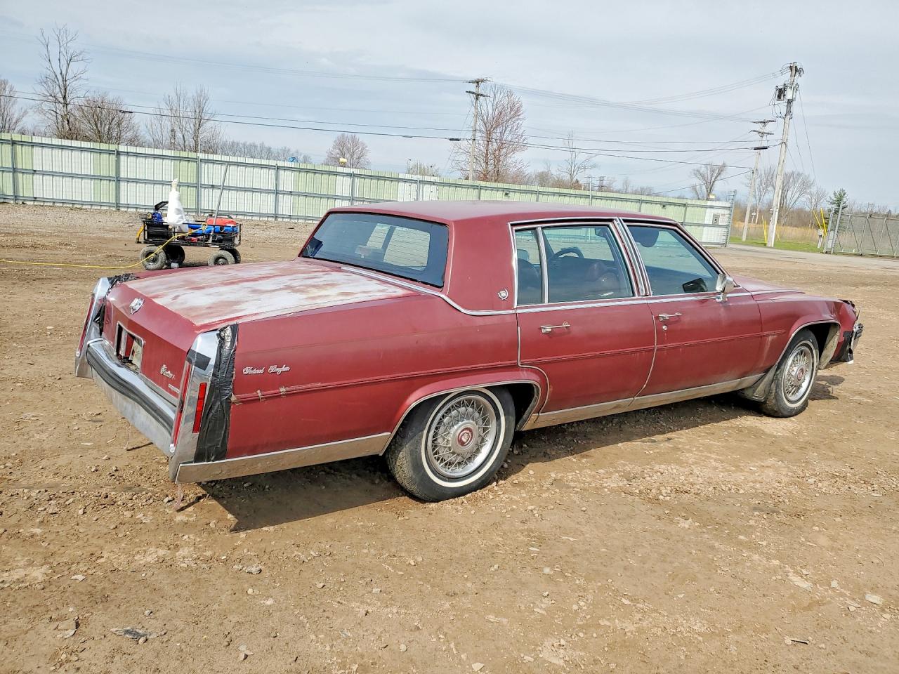 1986 Cadillac Fleetwood Brougham Maroon vin: 1G6DW69YXG9739087