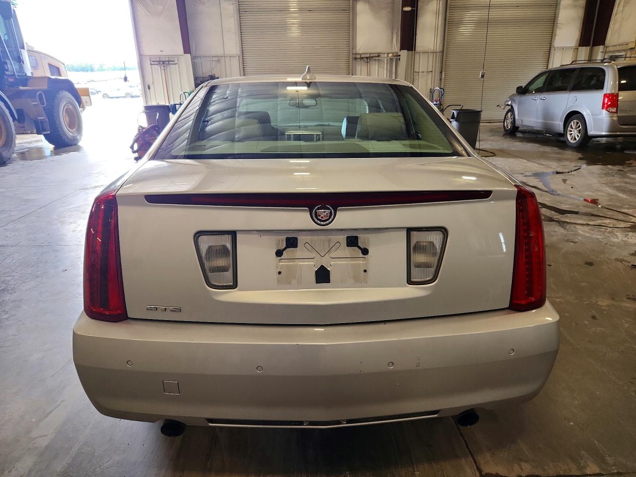 2011 Cadillac Sts Luxury Silver vin: 1G6DW6ED6B0104884