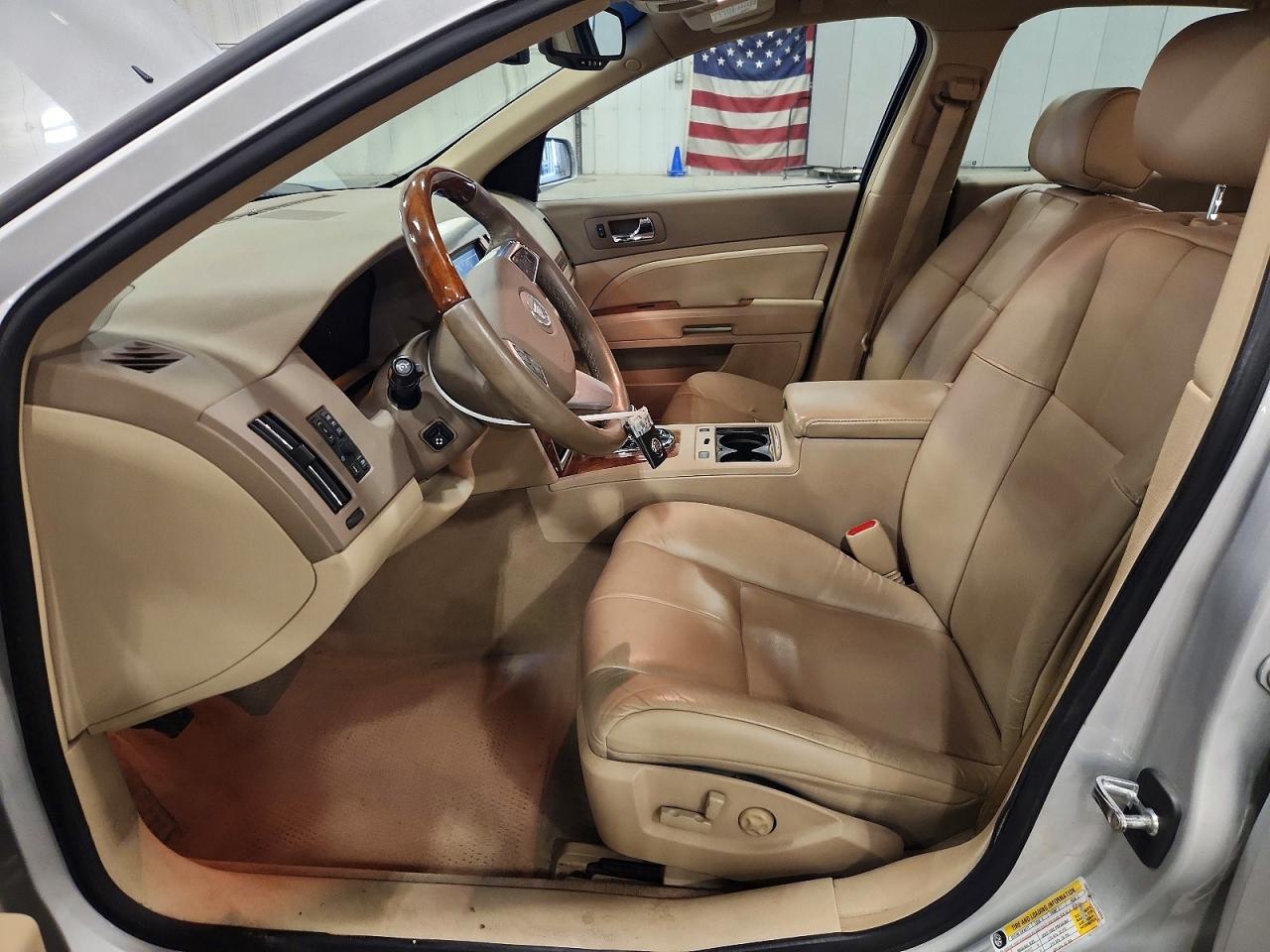 2011 Cadillac Sts Luxury Silver vin: 1G6DW6ED6B0104884