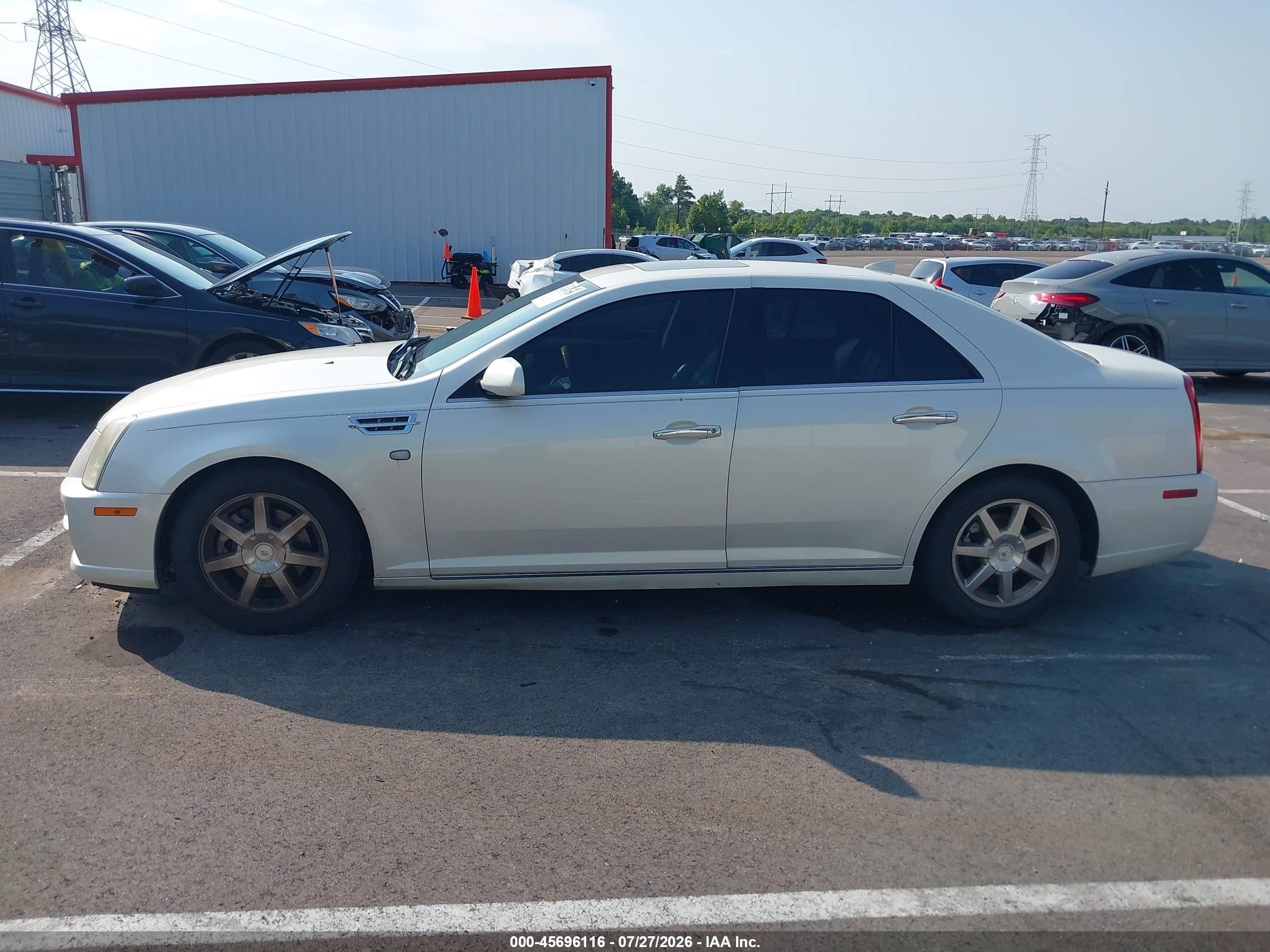2011 Cadillac Sts Rwd W/1sb Cream vin: 1G6DW6ED8B0118754
