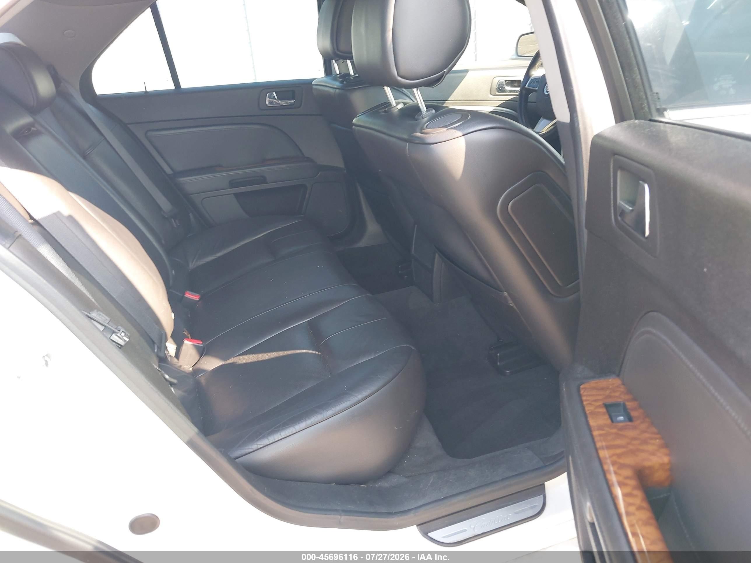 2011 Cadillac Sts Rwd W/1sb Cream vin: 1G6DW6ED8B0118754