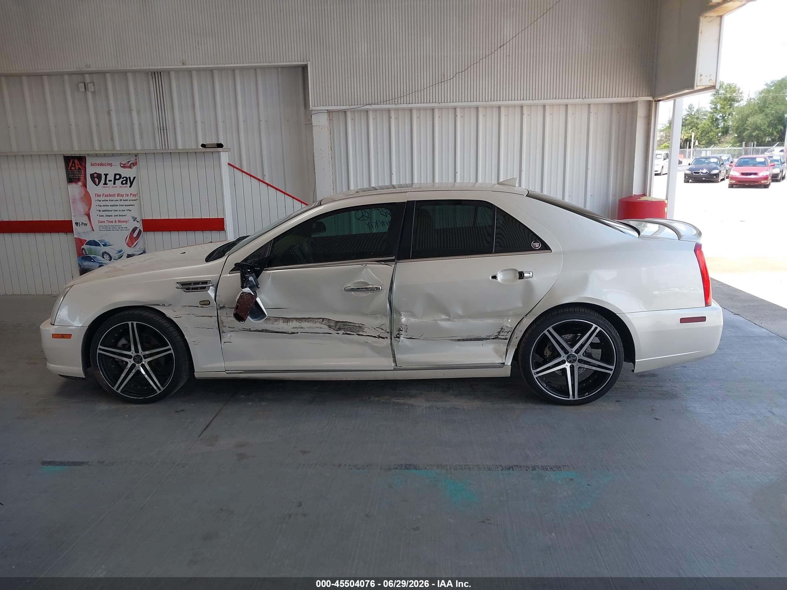 2011 Cadillac Sts Rwd W/1sb White vin: 1G6DW6EDXB0117895