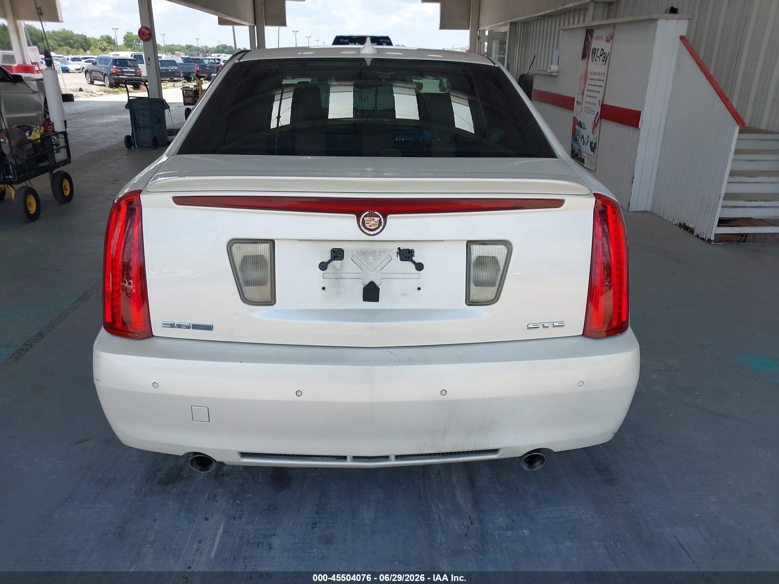2011 Cadillac Sts Rwd W/1sb White vin: 1G6DW6EDXB0117895