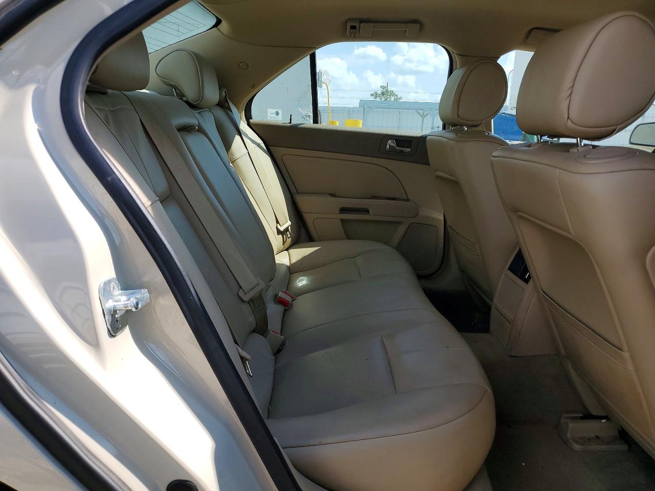2011 Cadillac Sts Luxury Performance Cream vin: 1G6DX6ED2B0119251