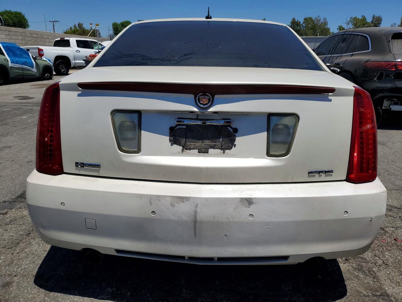 2008 Cadillac Sts Cream vin: 1G6DZ67AX80197489