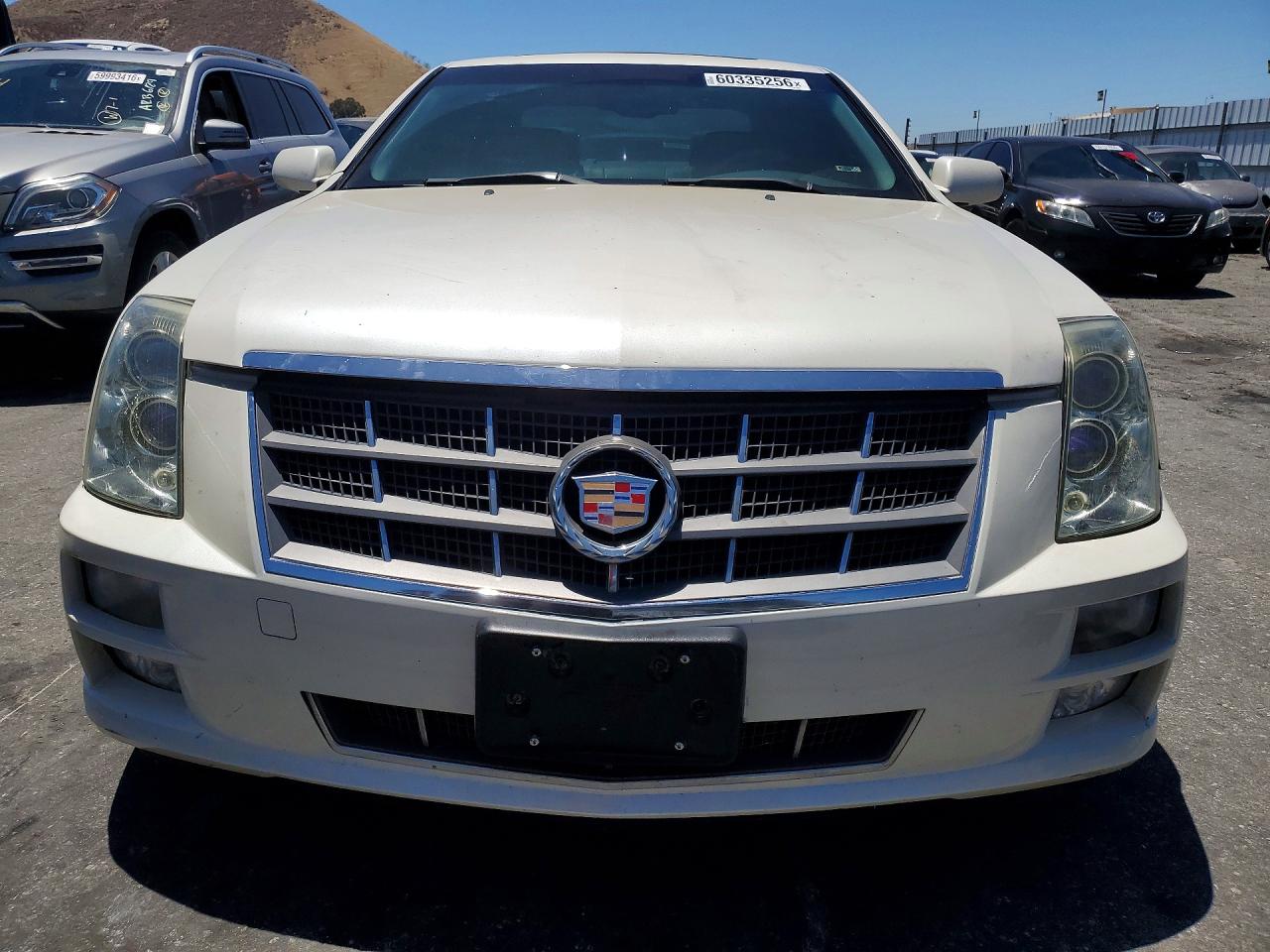 2008 Cadillac Sts Cream vin: 1G6DZ67AX80197489