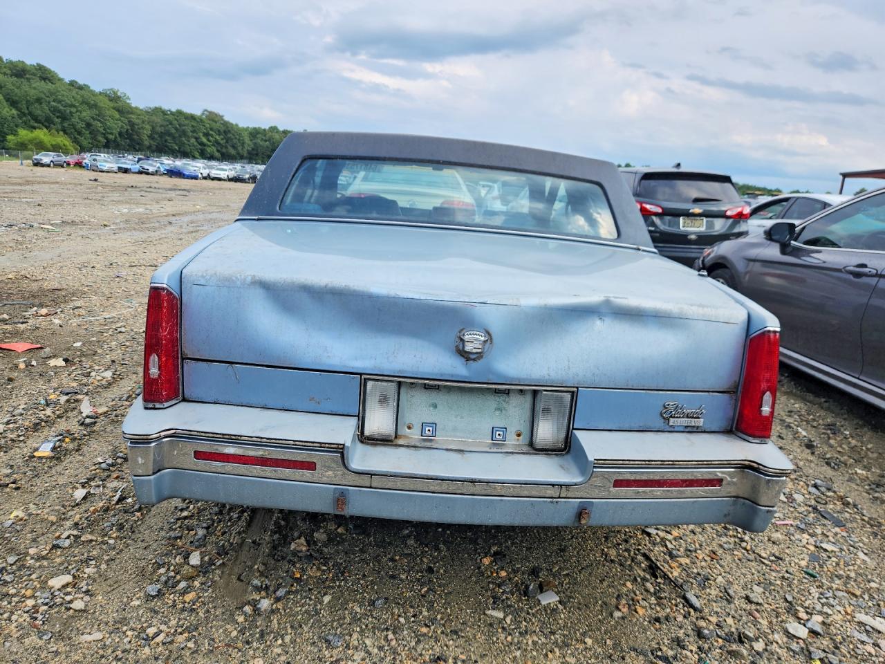 1988 Cadillac Eldorado Blue vin: 1G6EL1152JU617815
