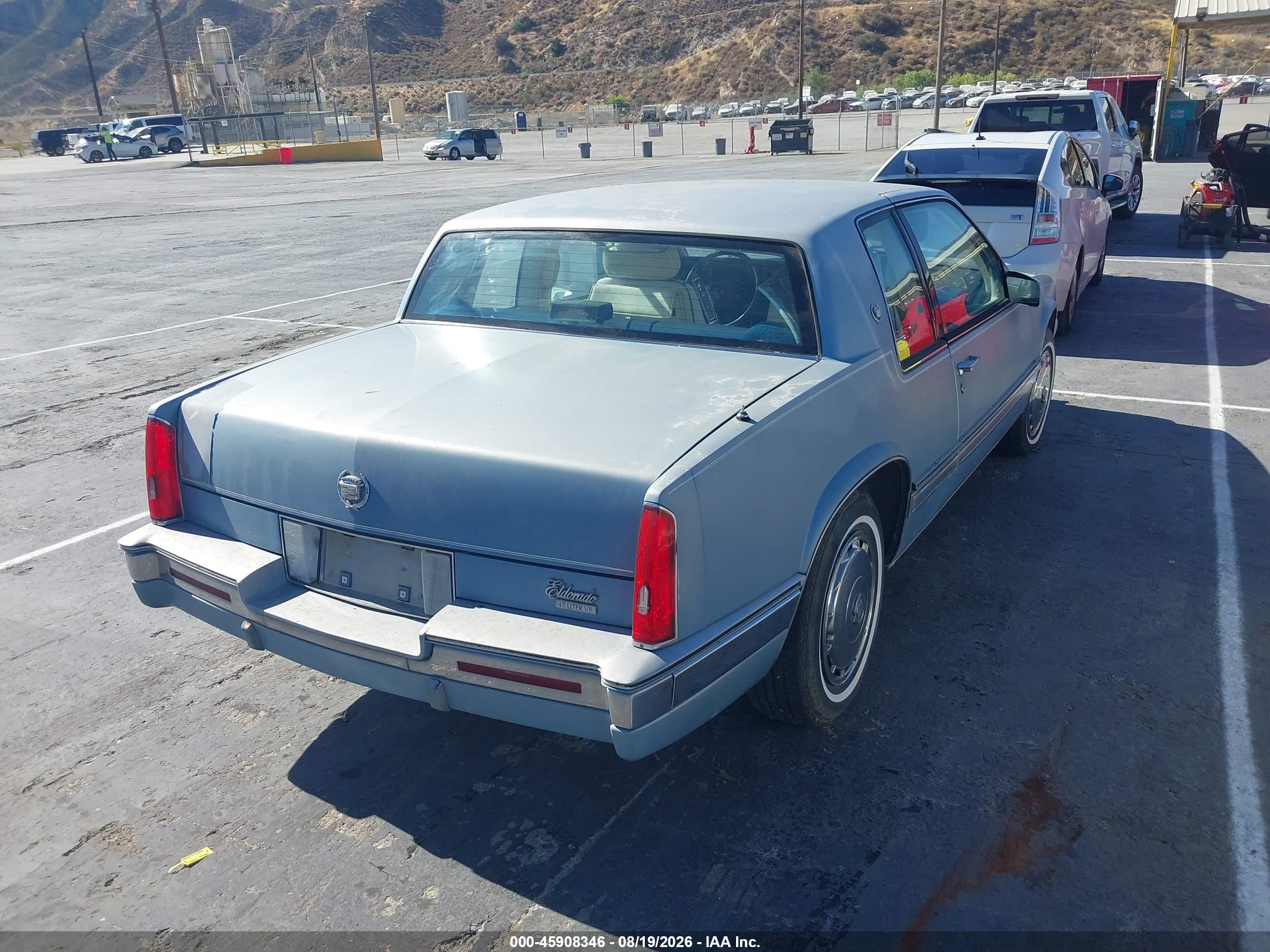 1989 Cadillac Eldorado   Blue vin: 1G6EL1154KU618871
