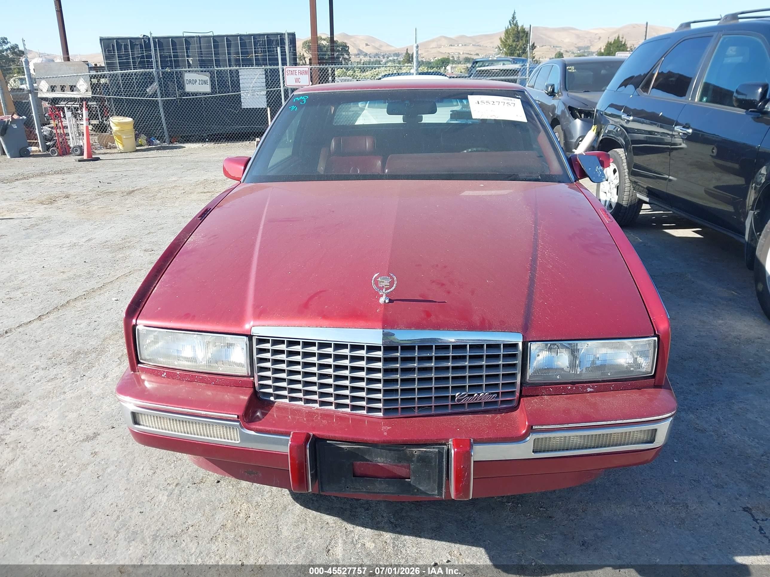 1989 Cadillac Eldorado   Красный vin: 1G6EL1156KU601313