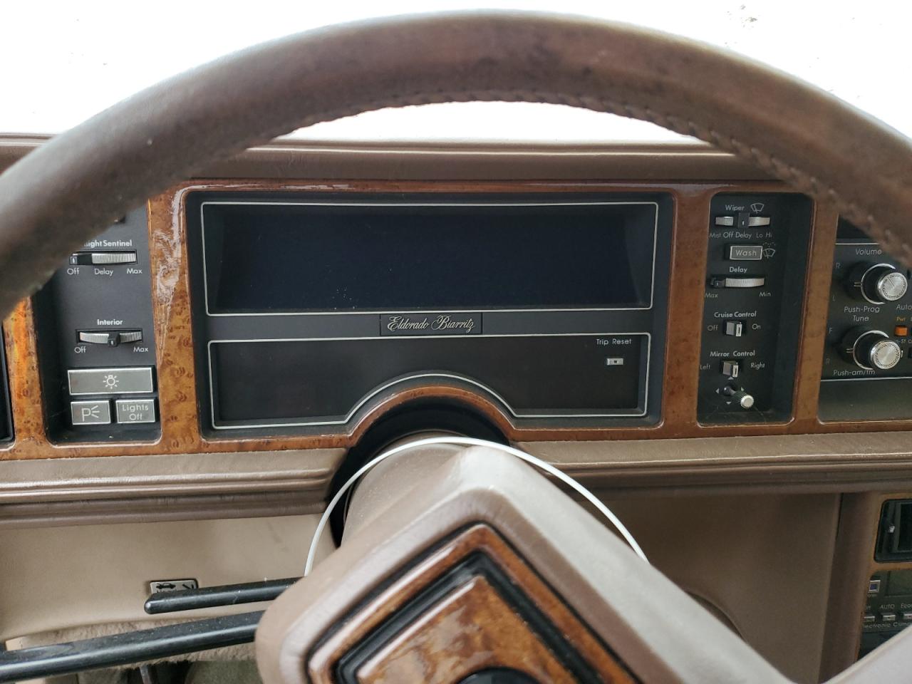 1989 Cadillac Eldorado Бежевый vin: 1G6EL1156KU610304