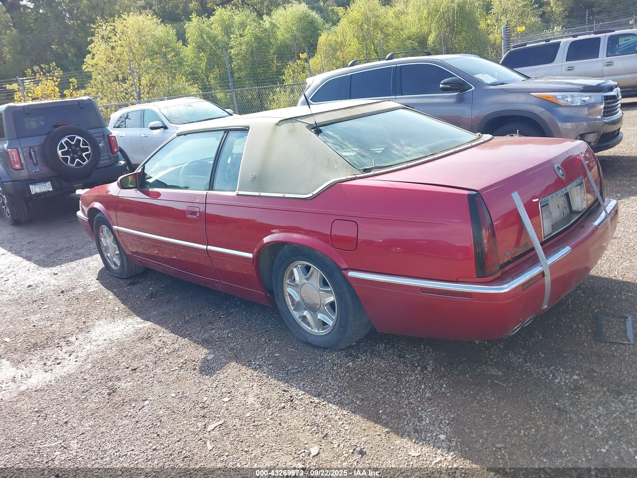2001 Cadillac Eldorado Esc Red vin: 1G6EL12Y01B104258