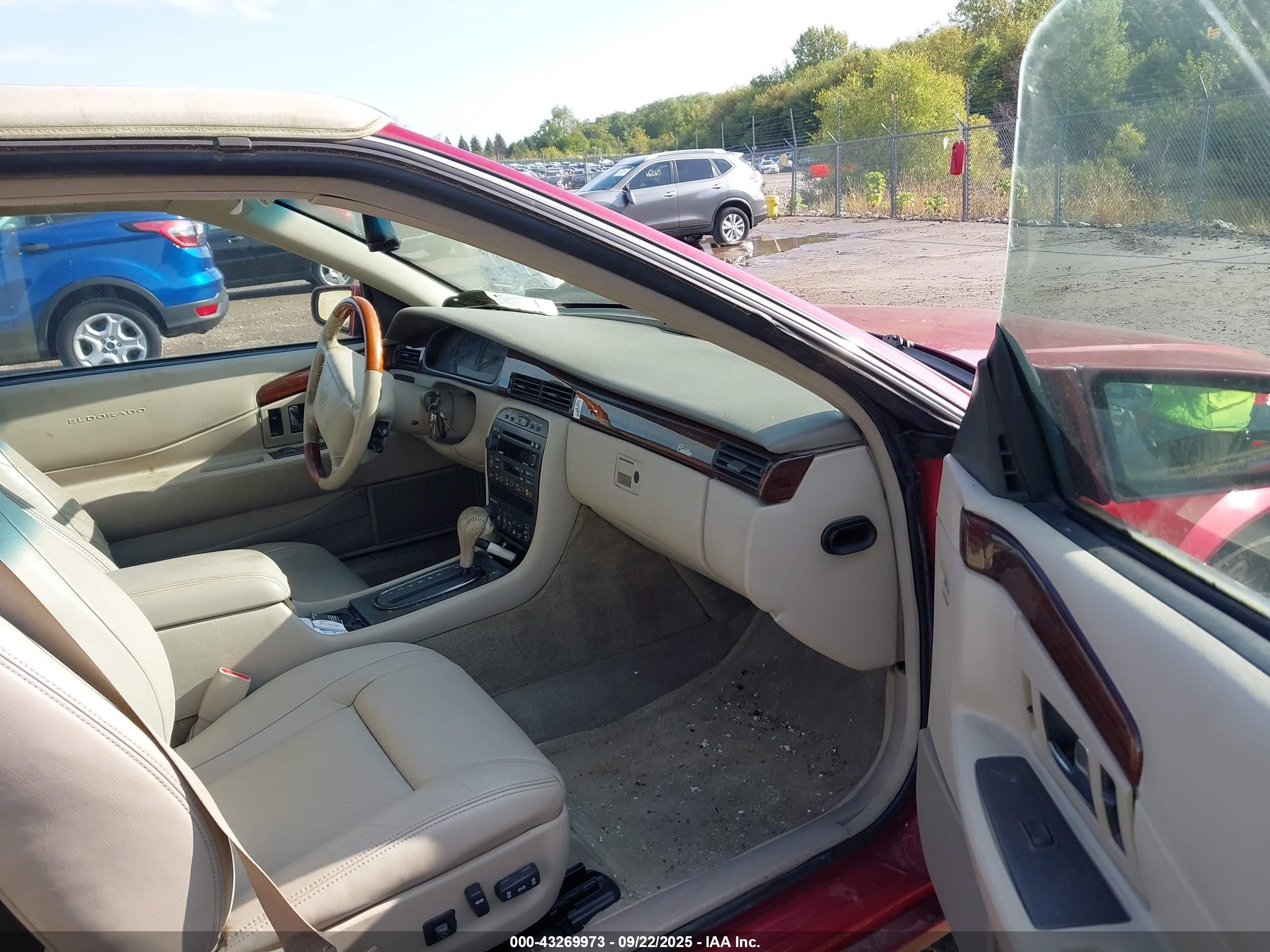 2001 Cadillac Eldorado Esc Red vin: 1G6EL12Y01B104258