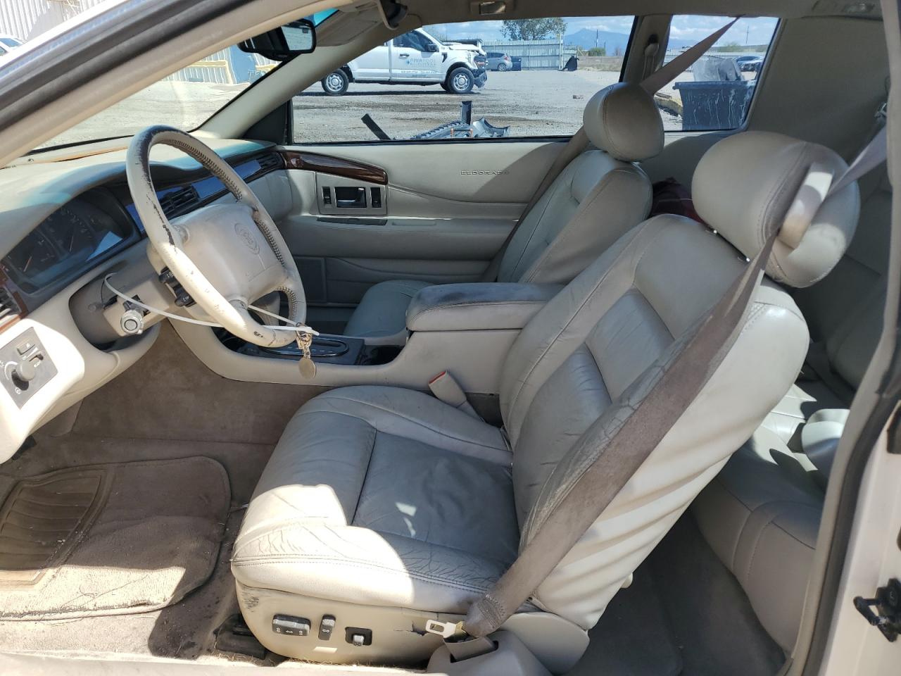 1999 Cadillac Eldorado White vin: 1G6EL12Y1XU610808