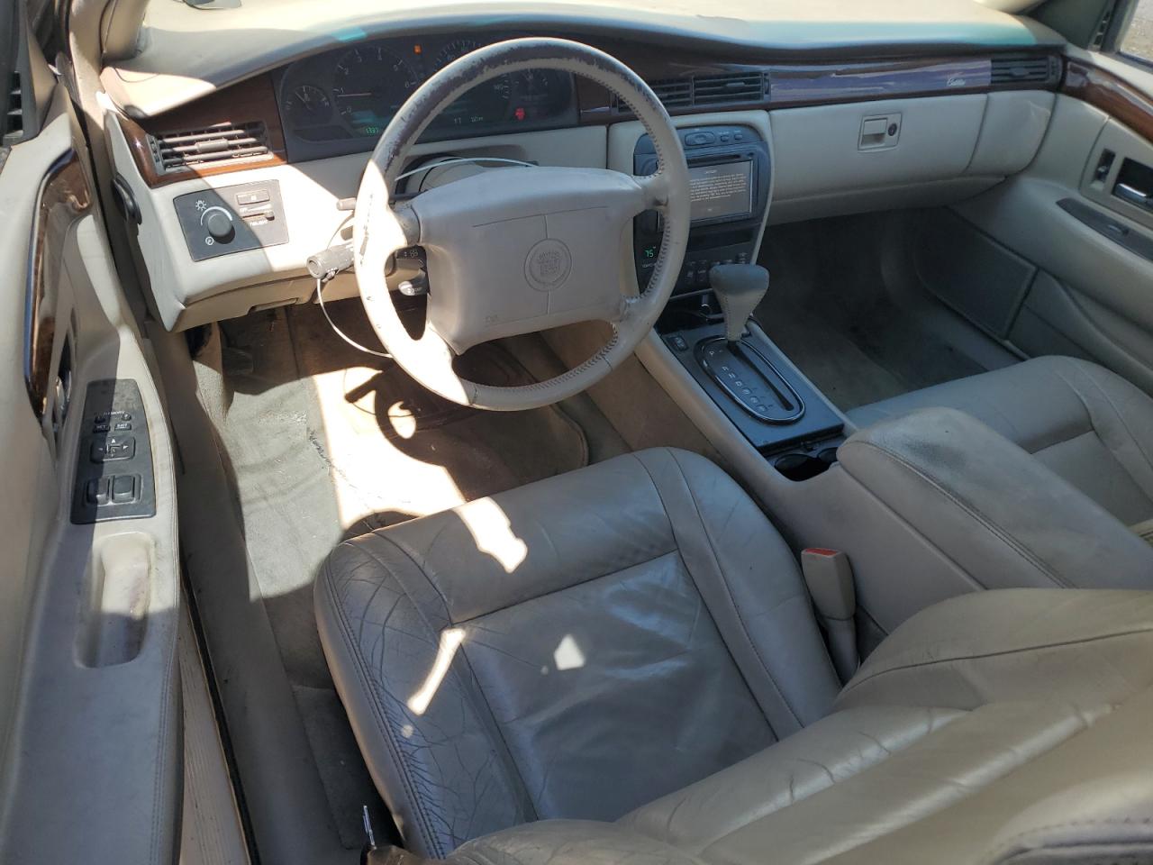 1999 Cadillac Eldorado White vin: 1G6EL12Y1XU610808