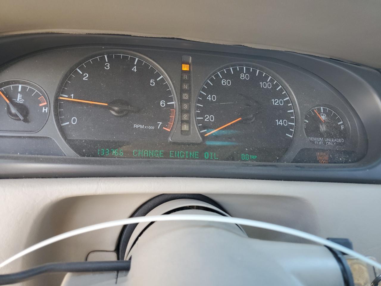 1999 Cadillac Eldorado White vin: 1G6EL12Y1XU610808