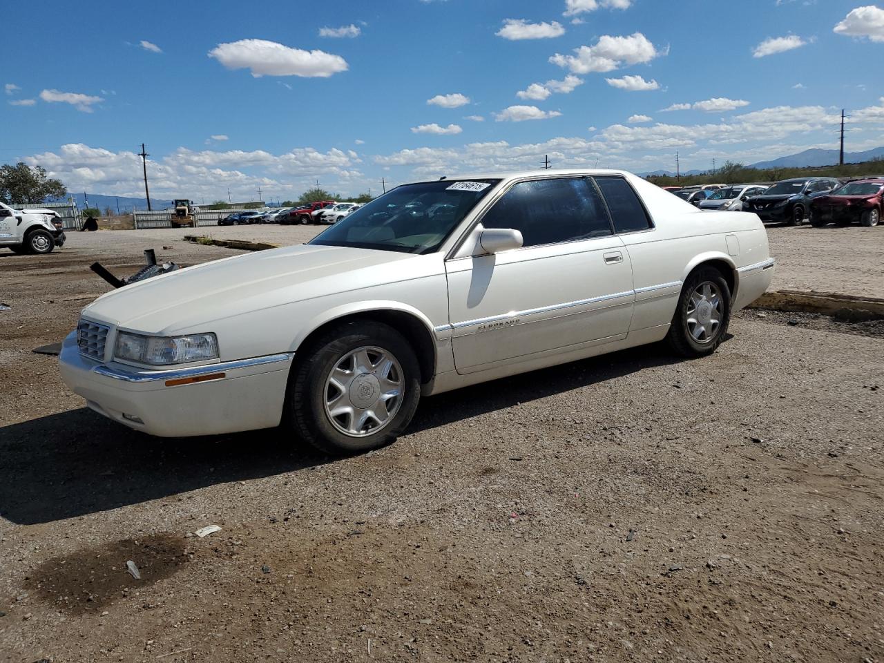 1999 Cadillac Eldorado White vin: 1G6EL12Y1XU610808