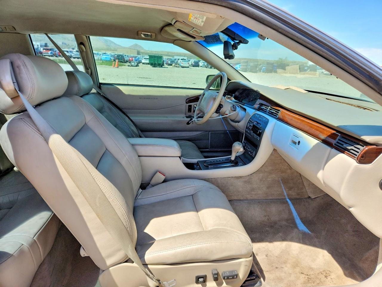 2001 Cadillac Eldorado Esc Золотой vin: 1G6EL12Y21B102706