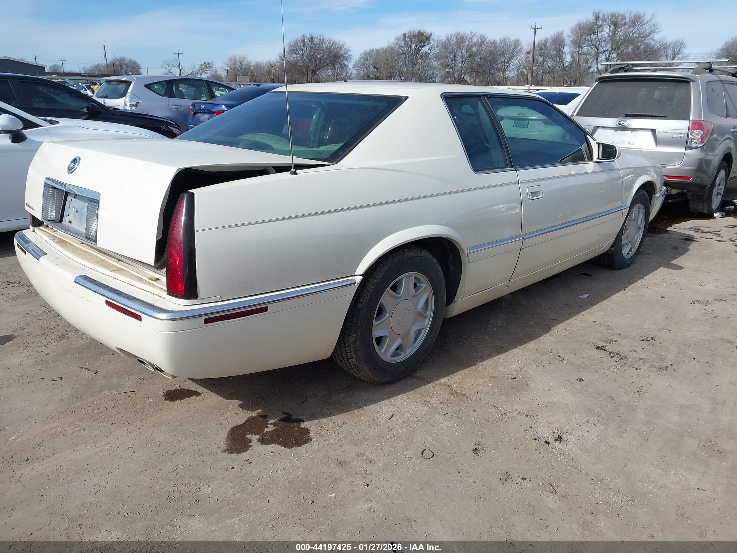 1998 Cadillac Eldorado Standard White vin: 1G6EL12Y2WU600156