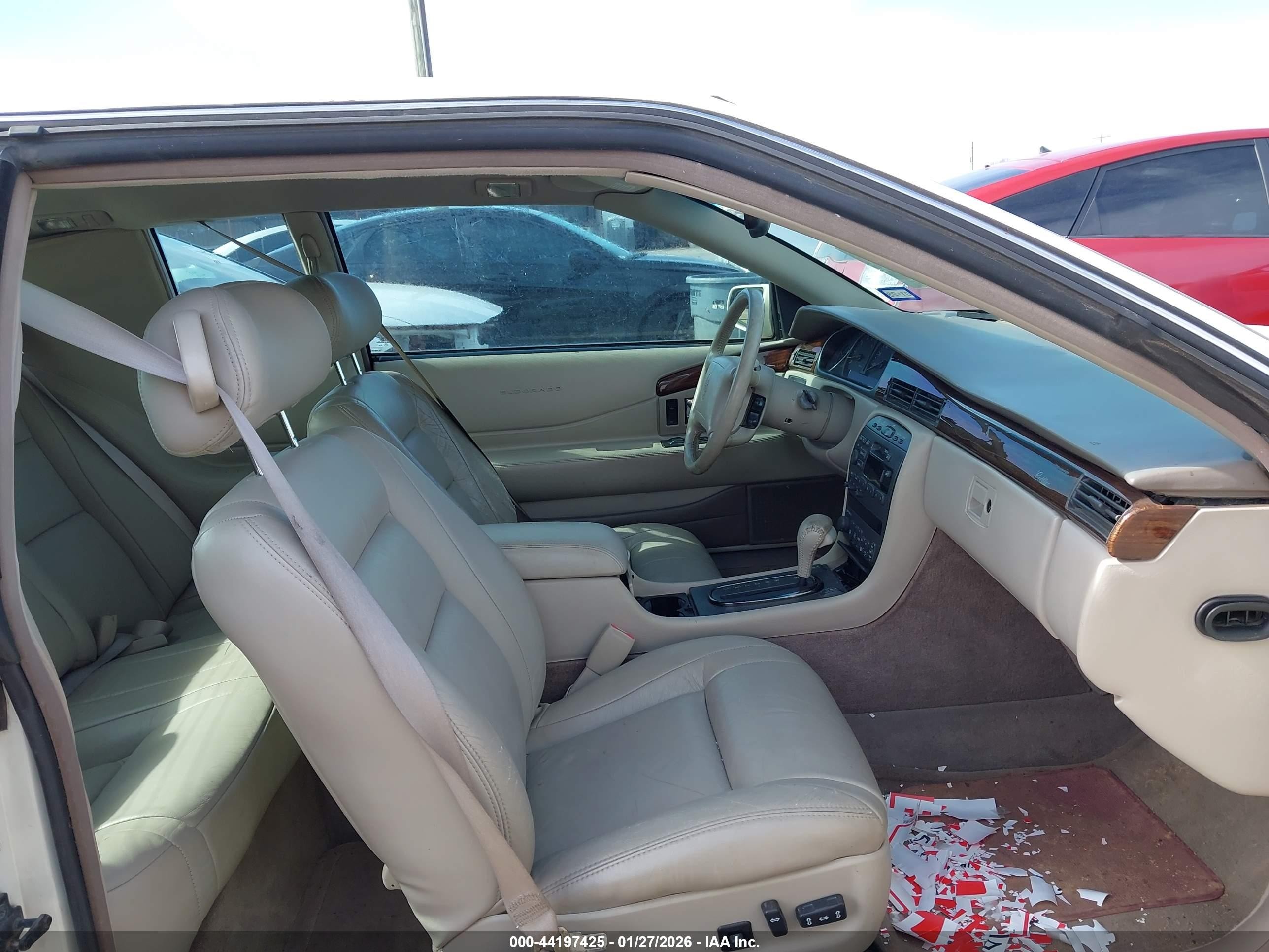 1998 Cadillac Eldorado Standard White vin: 1G6EL12Y2WU600156