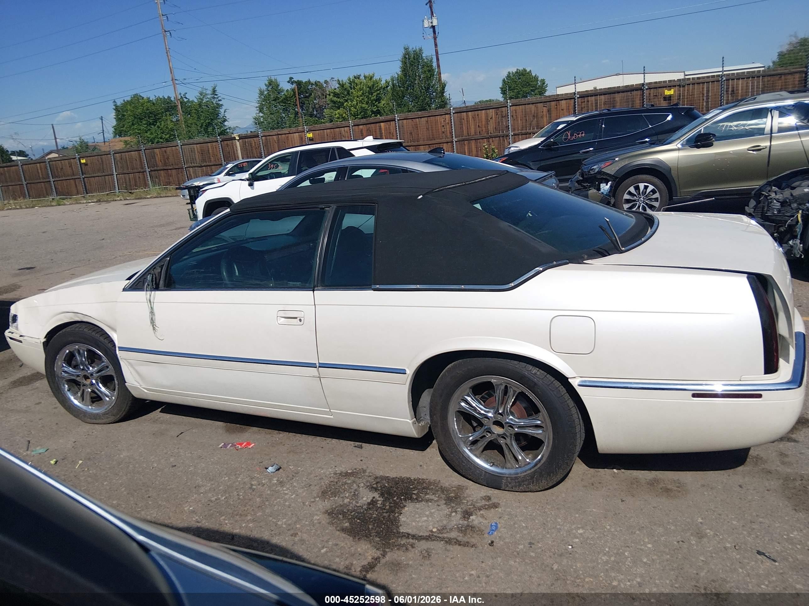 2000 Cadillac Eldorado Esc Cream vin: 1G6EL12Y3YU196898
