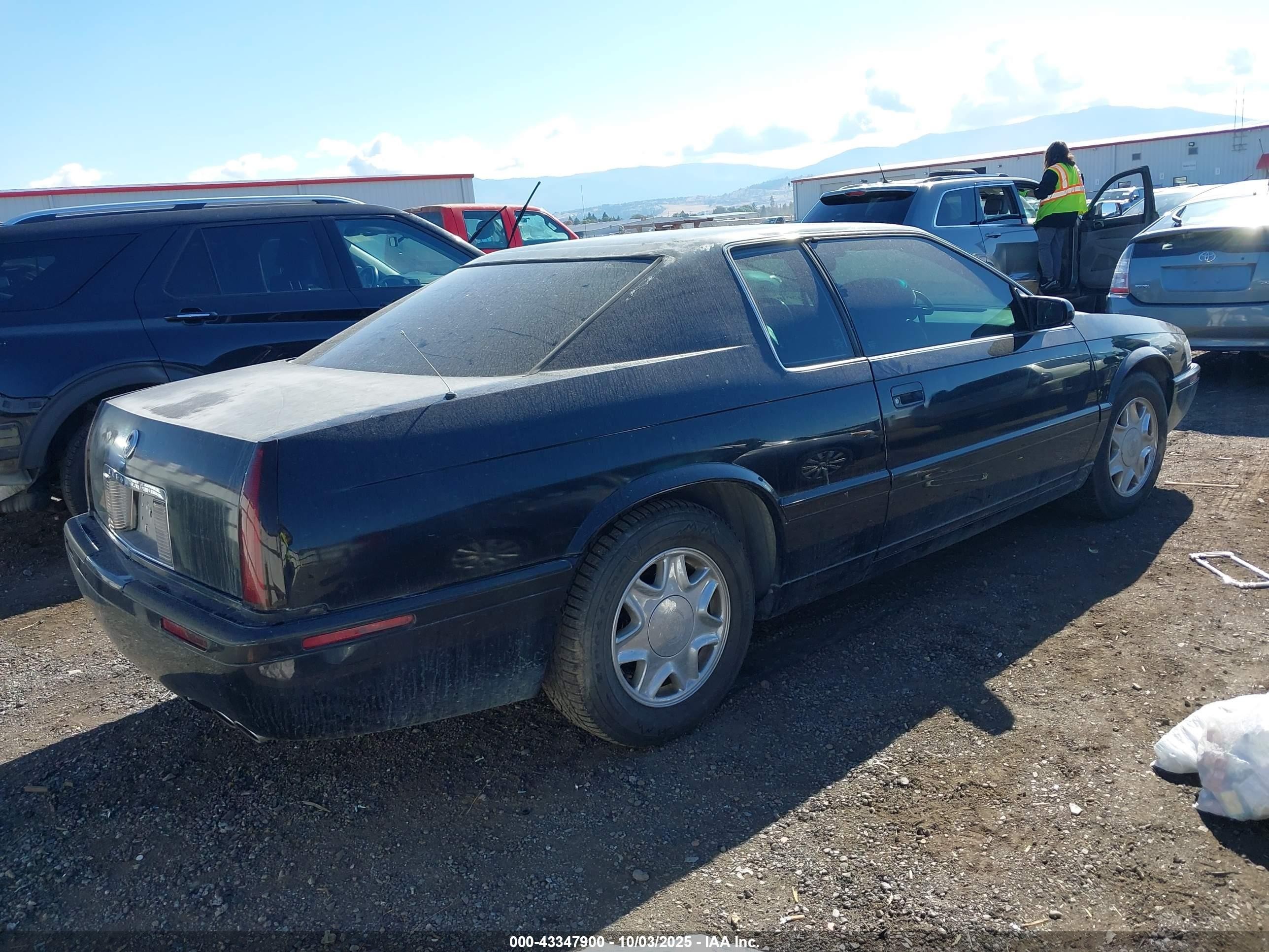 1999 Cadillac Eldorado Standard Black vin: 1G6EL12Y4XU610656