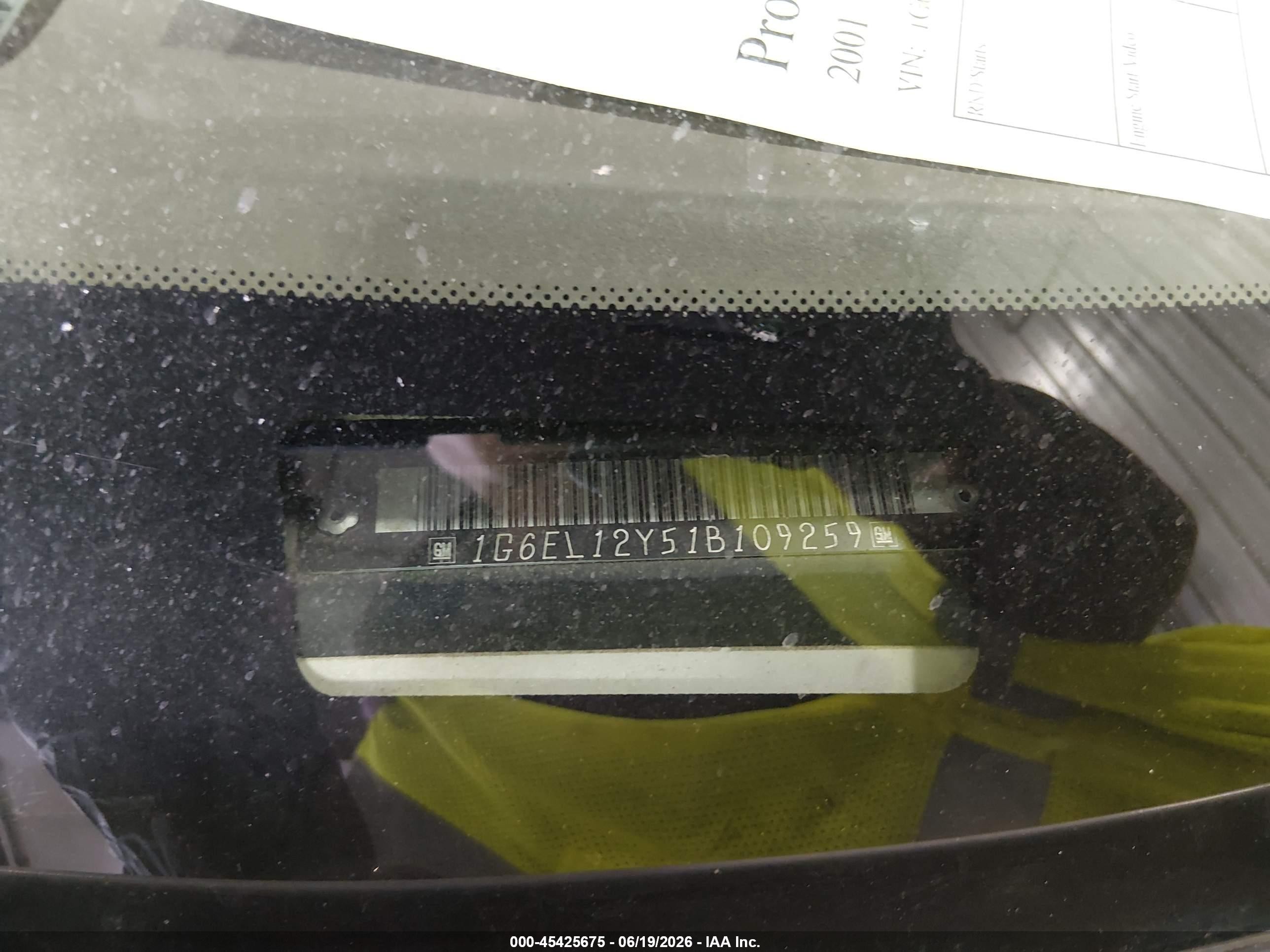 2001 Cadillac Eldorado Esc White vin: 1G6EL12Y51B109259